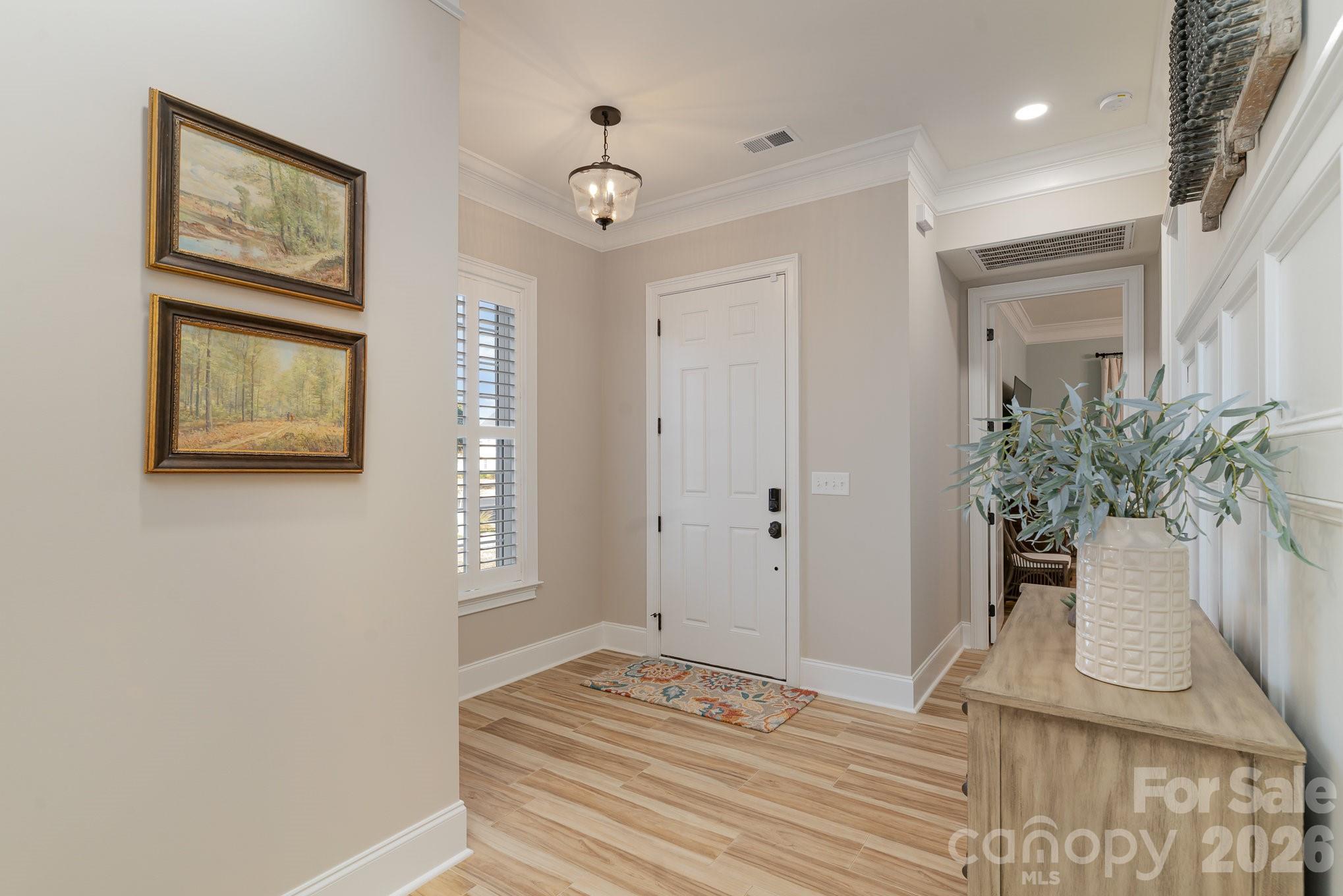 752 Crystal Water Way Property Photo 2