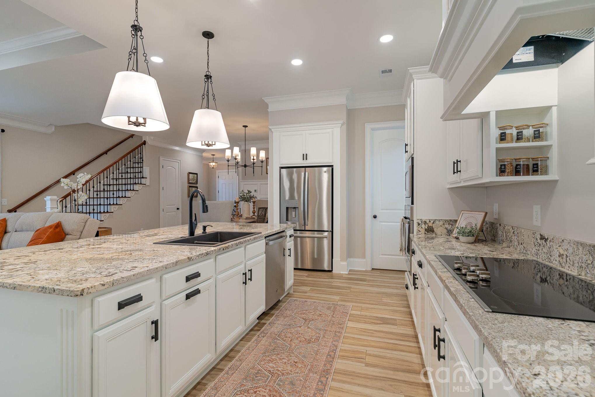 752 Crystal Water Way Property Photo 12