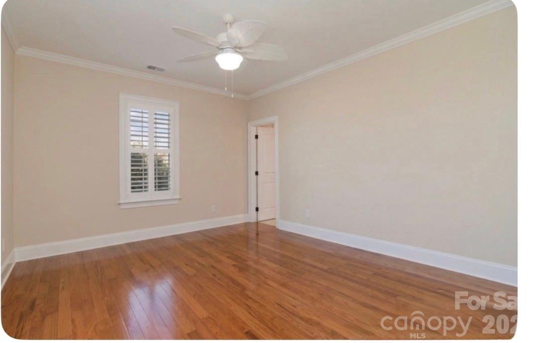 752 Crystal Water Way Property Photo 19