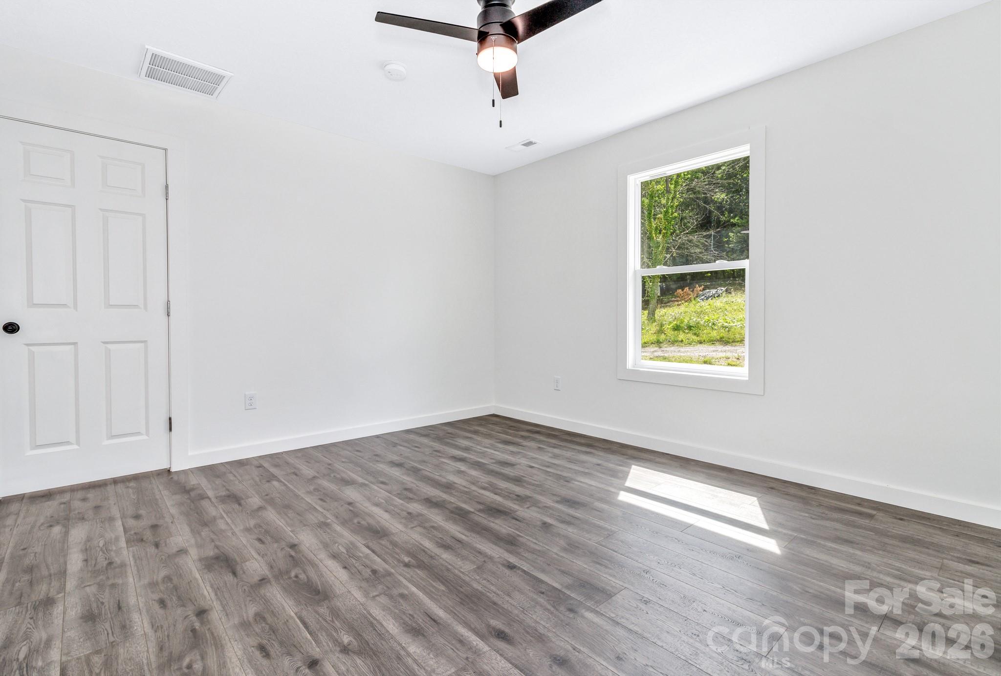 95 Short Drive Property Photo 24