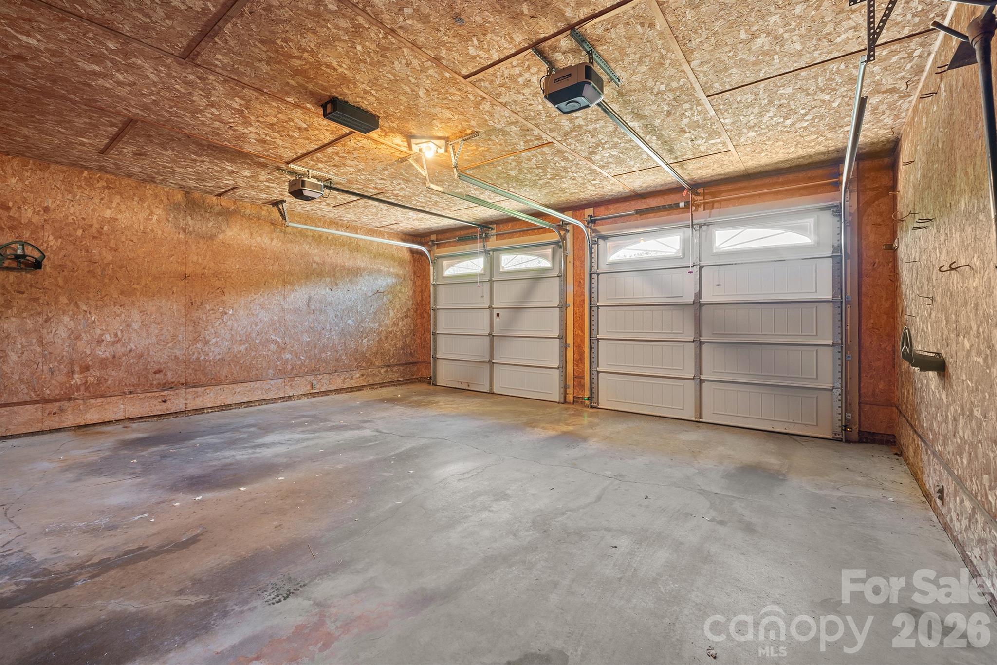 725 Sunridge Drive 18 Property Photo 23