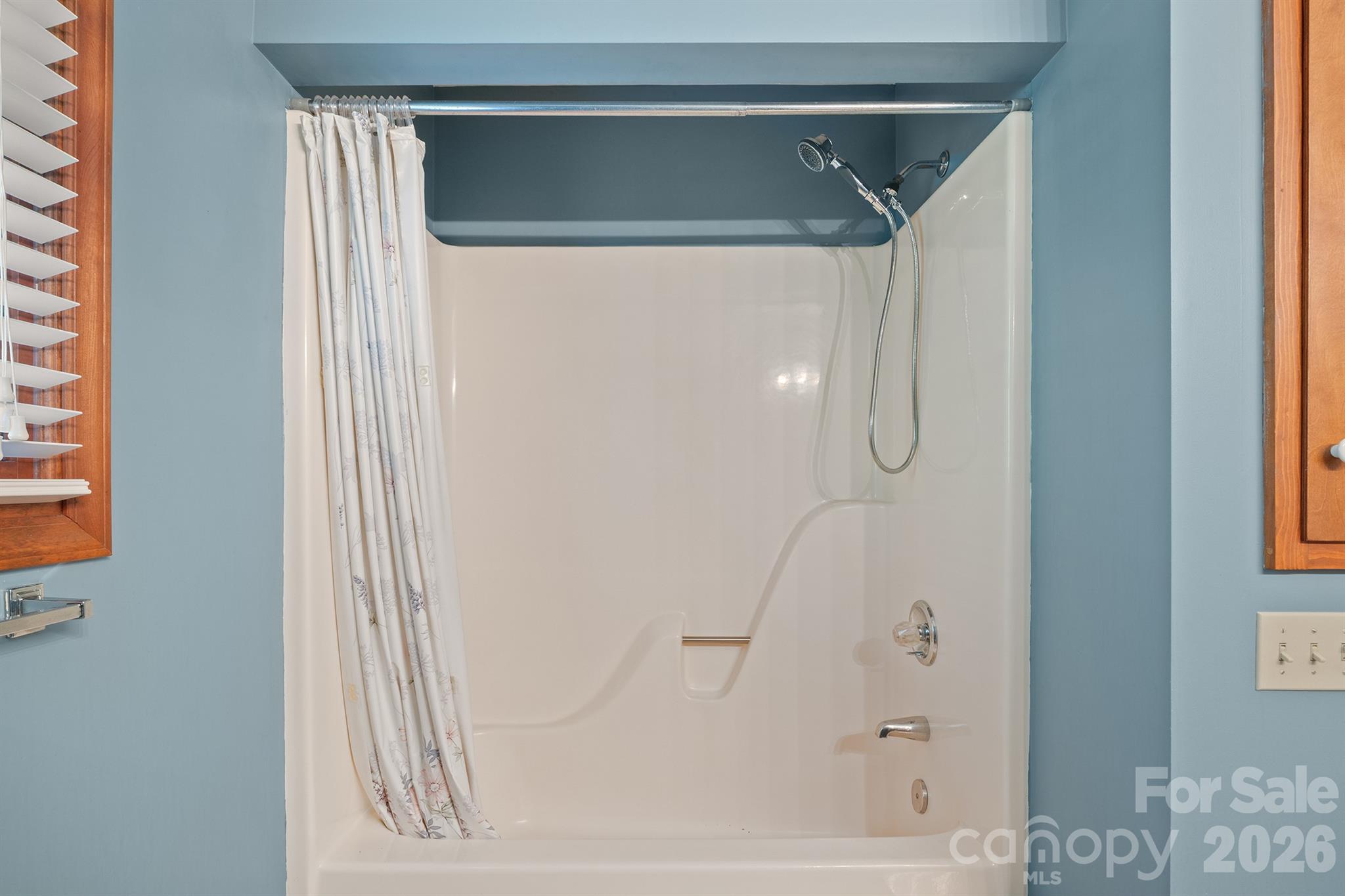 725 Sunridge Drive 18 Property Photo 30