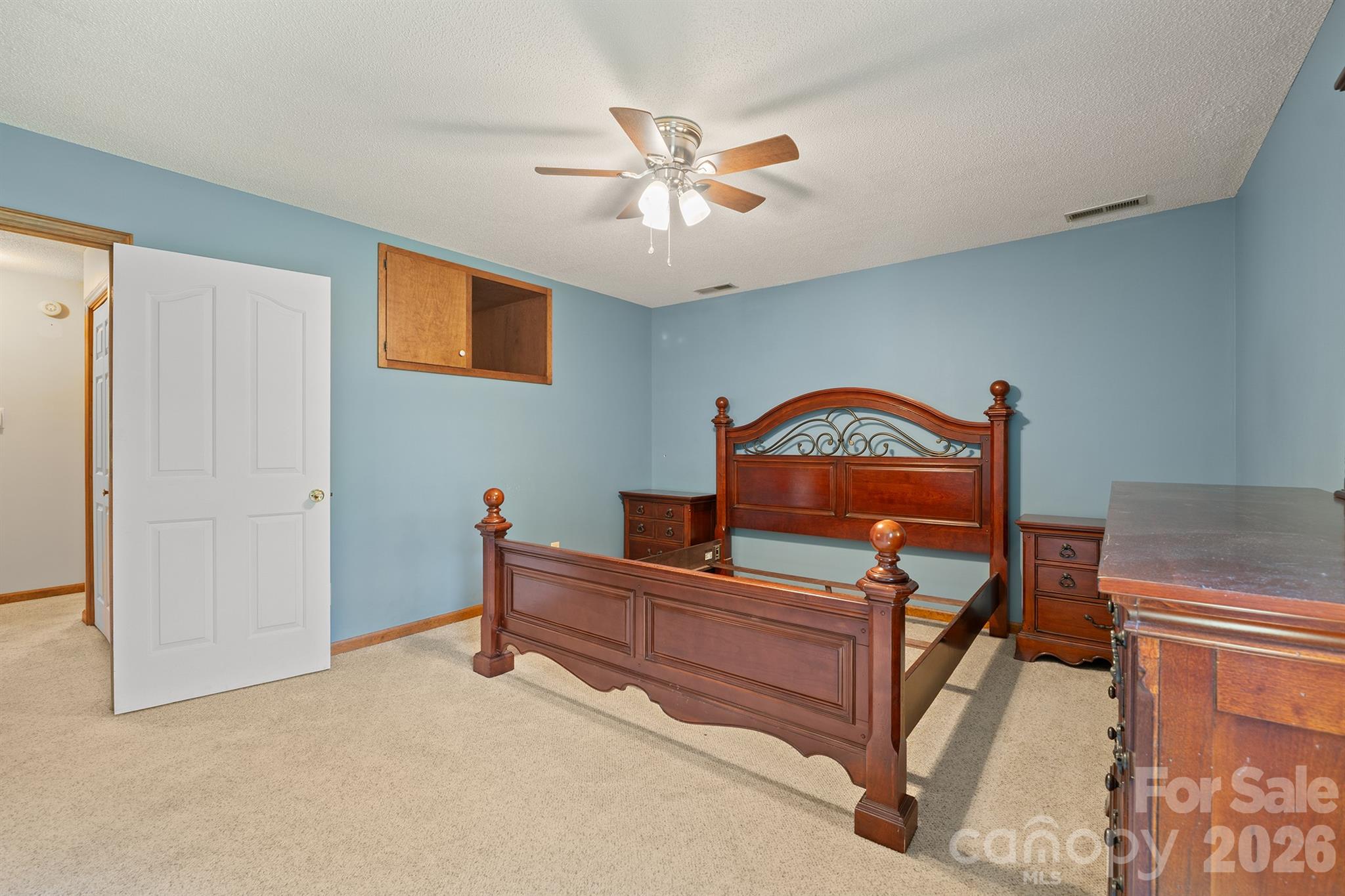 725 Sunridge Drive 18 Property Photo 33