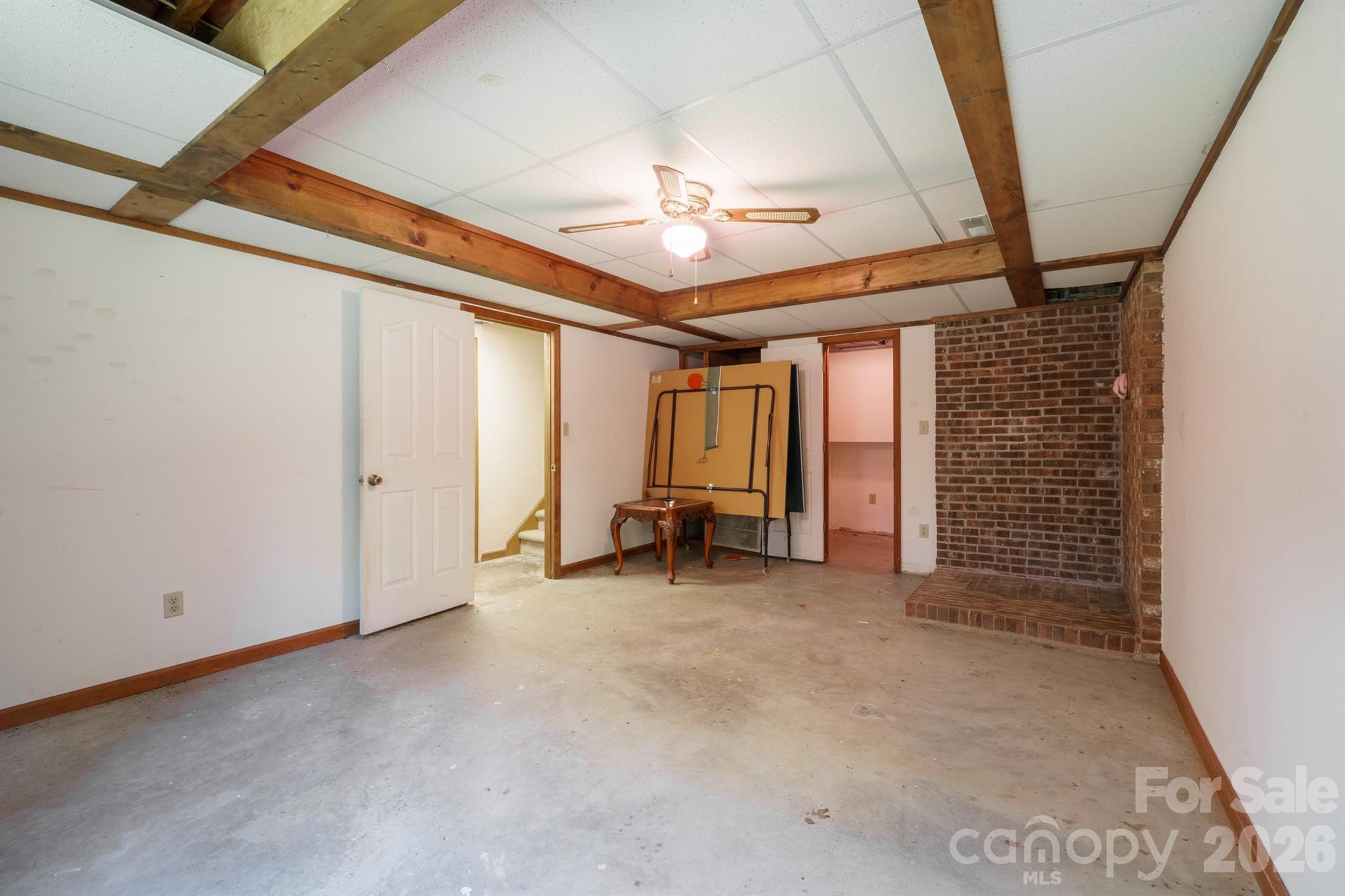 725 Sunridge Drive 18 Property Photo 41