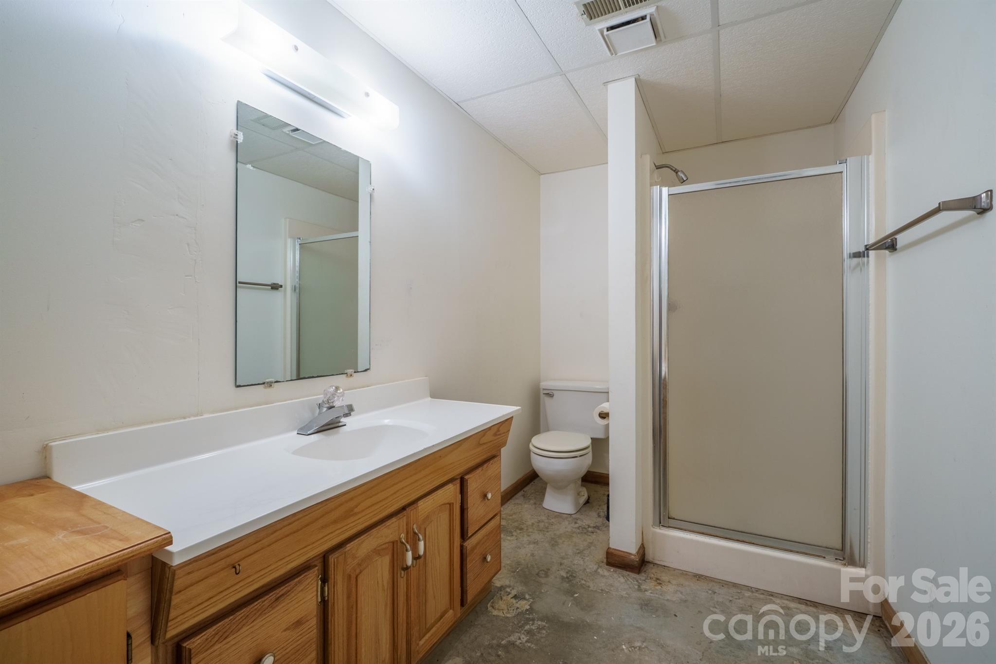 725 Sunridge Drive 18 Property Photo 45