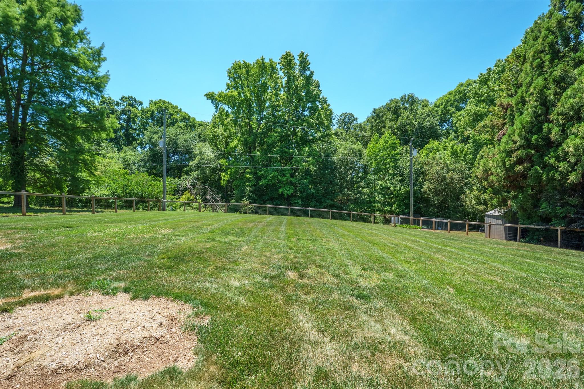 725 Sunridge Drive 18 Property Photo 46