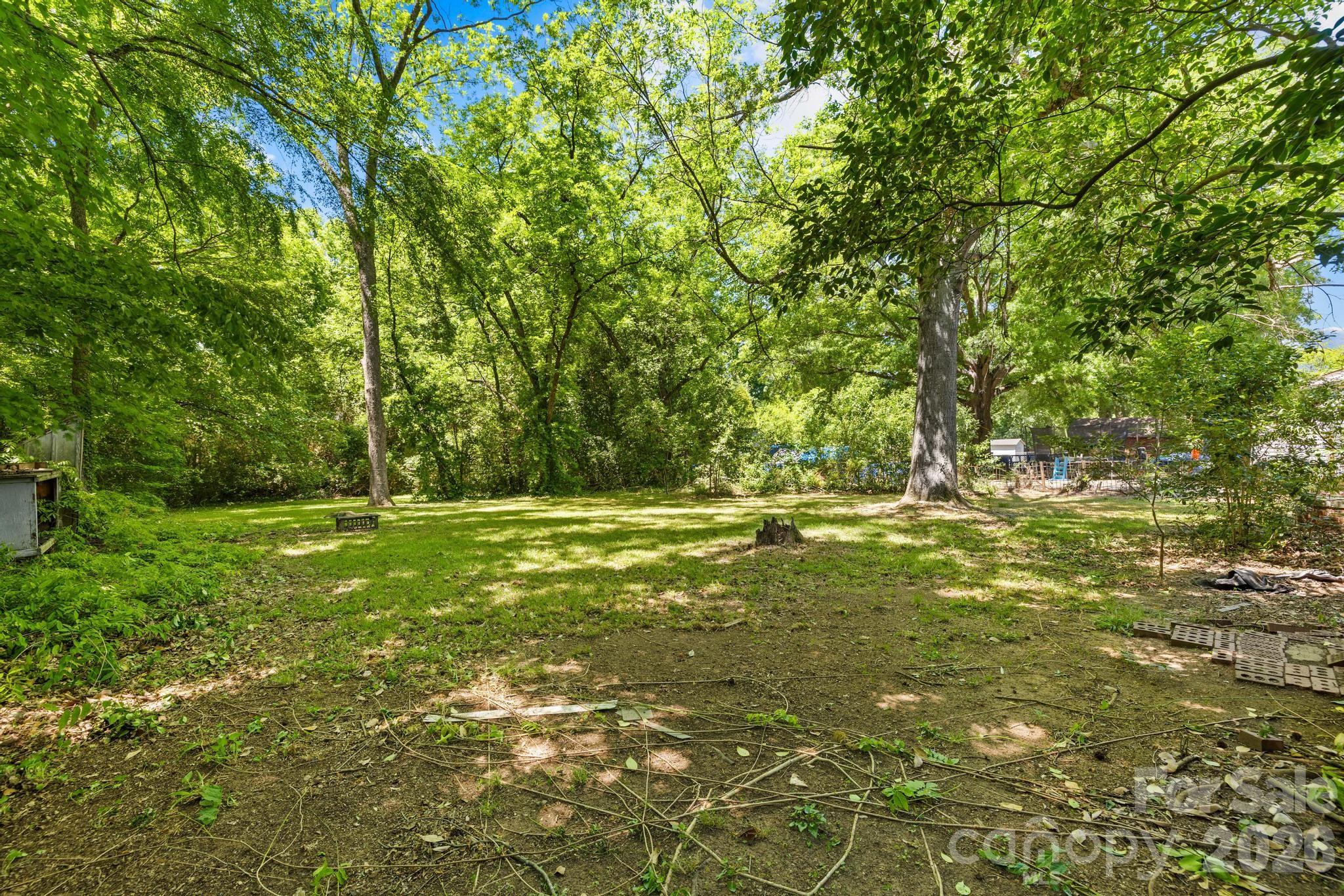 317 W D Avenue Property Photo 8
