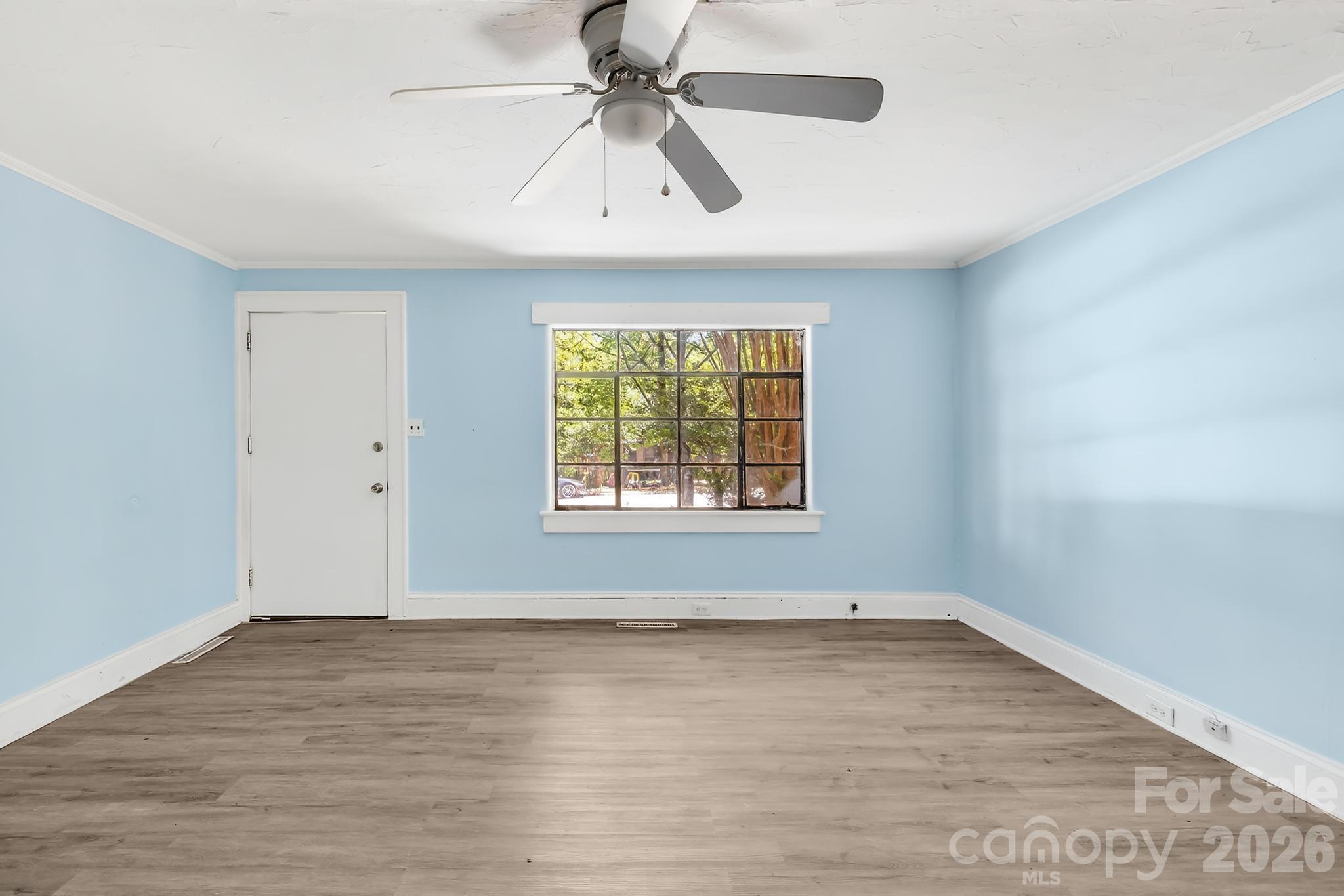 317 W D Avenue Property Photo 10