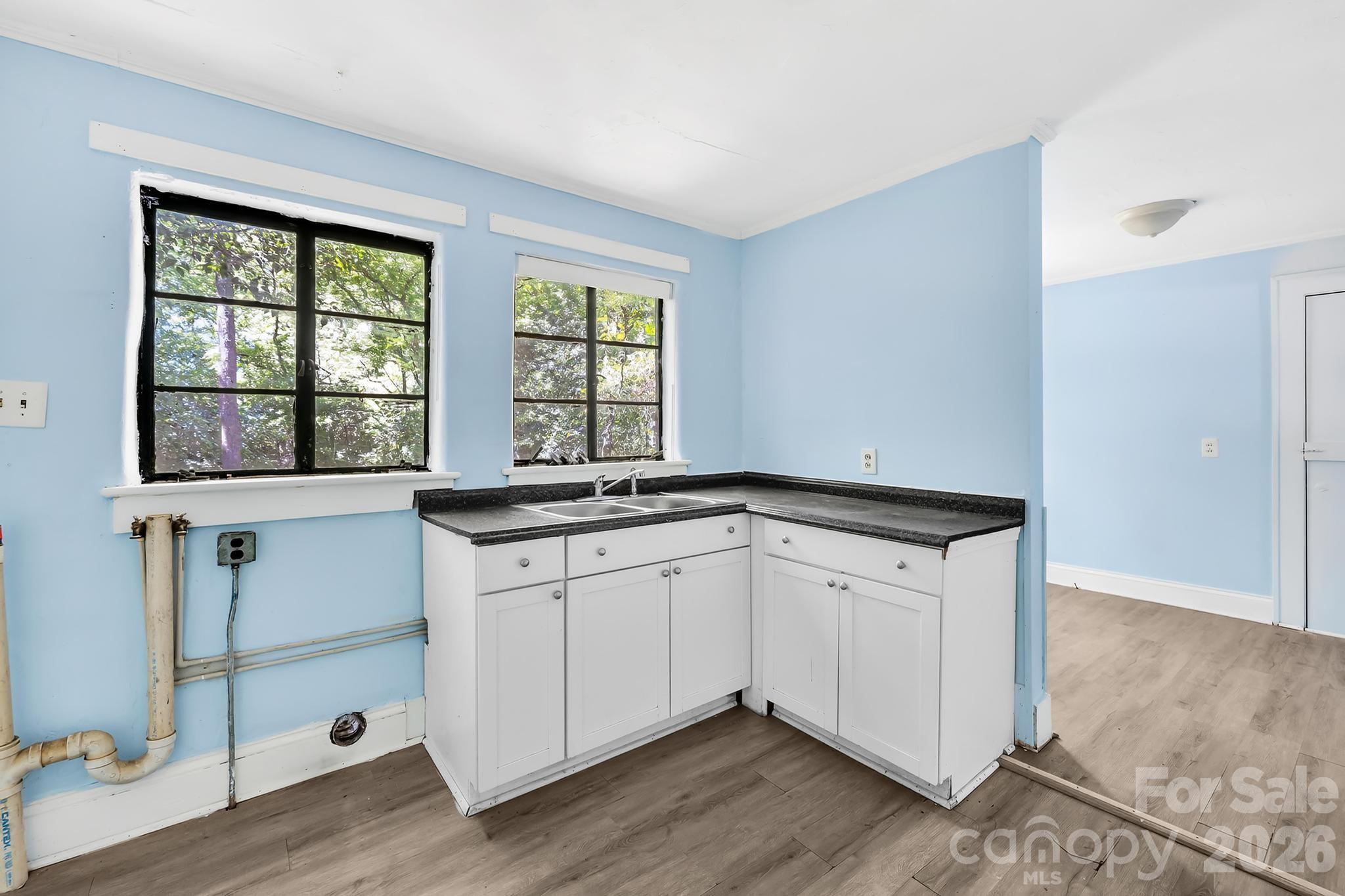 317 W D Avenue Property Photo 16