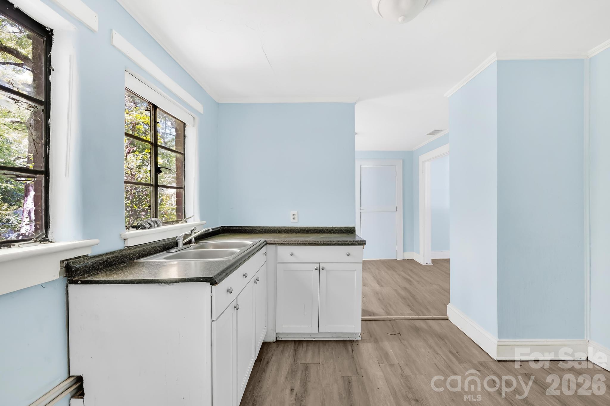 317 W D Avenue Property Photo 18