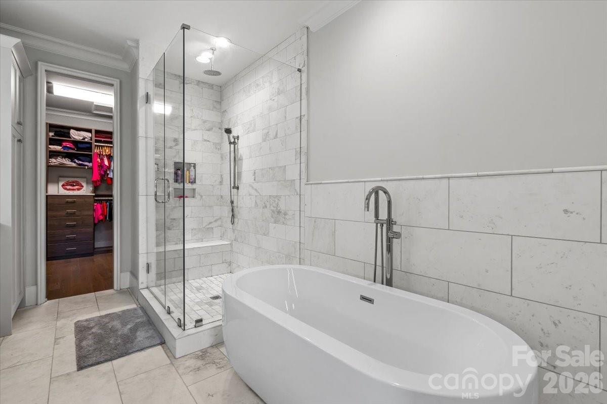 1160 S Kings Drive Property Photo 28