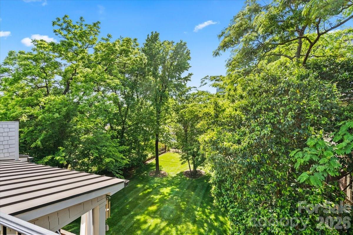 1160 S Kings Drive Property Photo 34