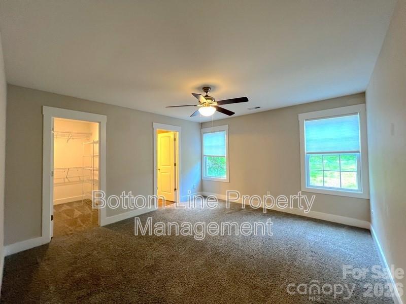 2546 Hemphill Street Property Photo 10