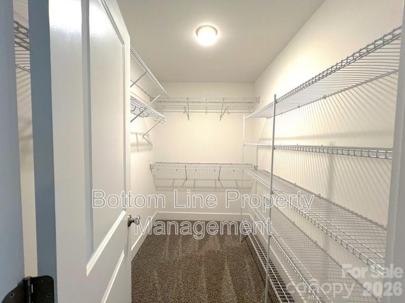 2546 Hemphill Street Property Photo 11