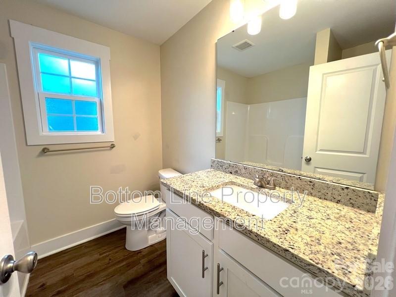 2546 Hemphill Street Property Photo 17