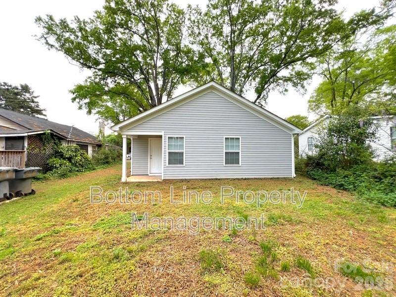 2546 Hemphill Street Property Photo 23