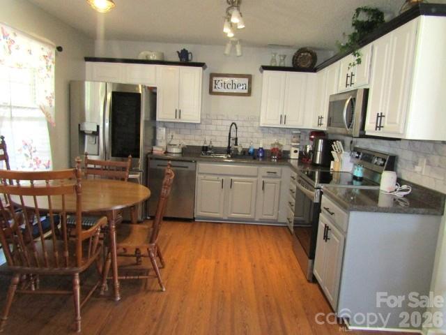402 Trillium Court 1 Property Photo 6