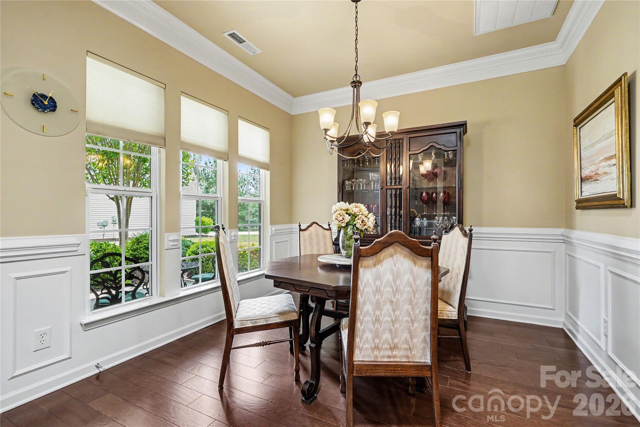 3016 Chipper Court Property Photo 6