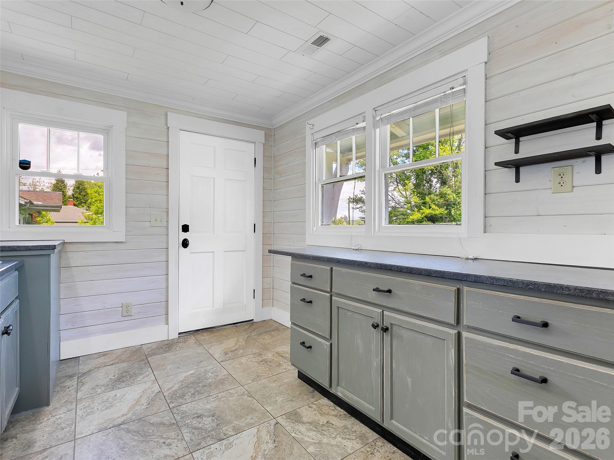 29 Salem Street Property Photo 9