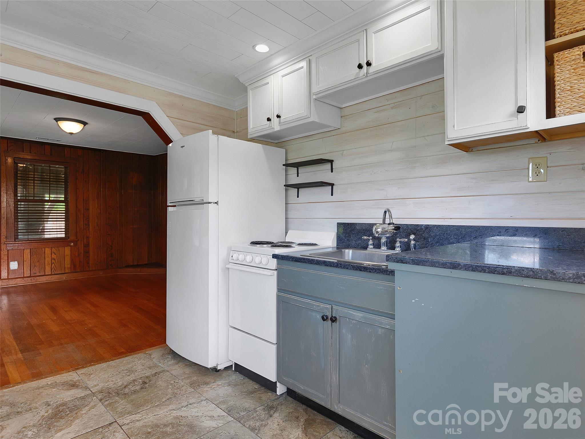 29 Salem Street Property Photo 11