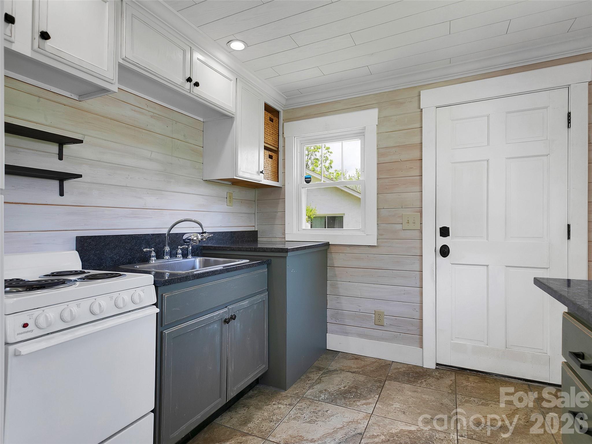 29 Salem Street Property Photo 13