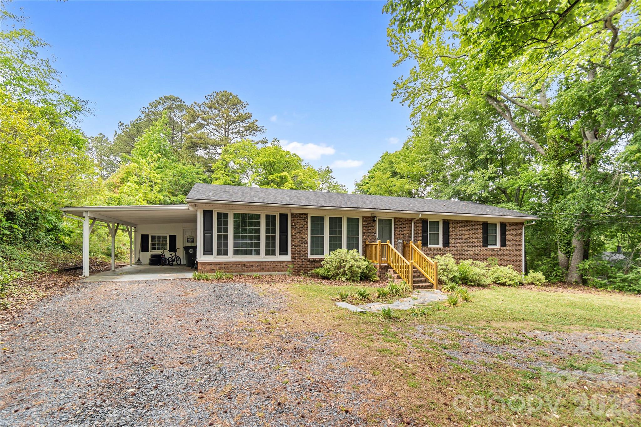 1141 Shannon Drive Property Photo 1