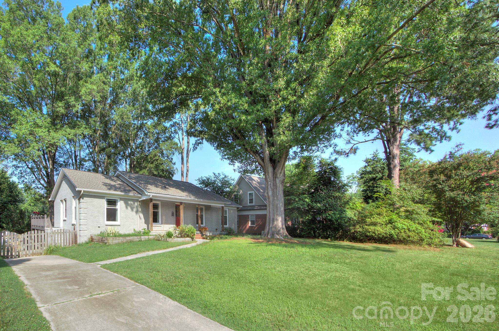 1140 Bevis Drive Property Photo 2