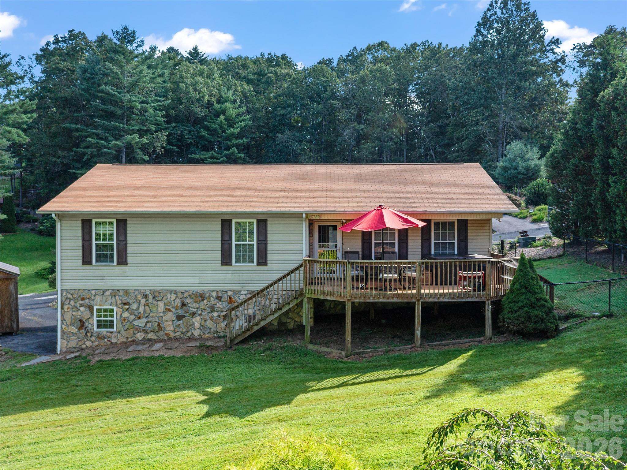 282 Sourwood Drive Property Photo 1