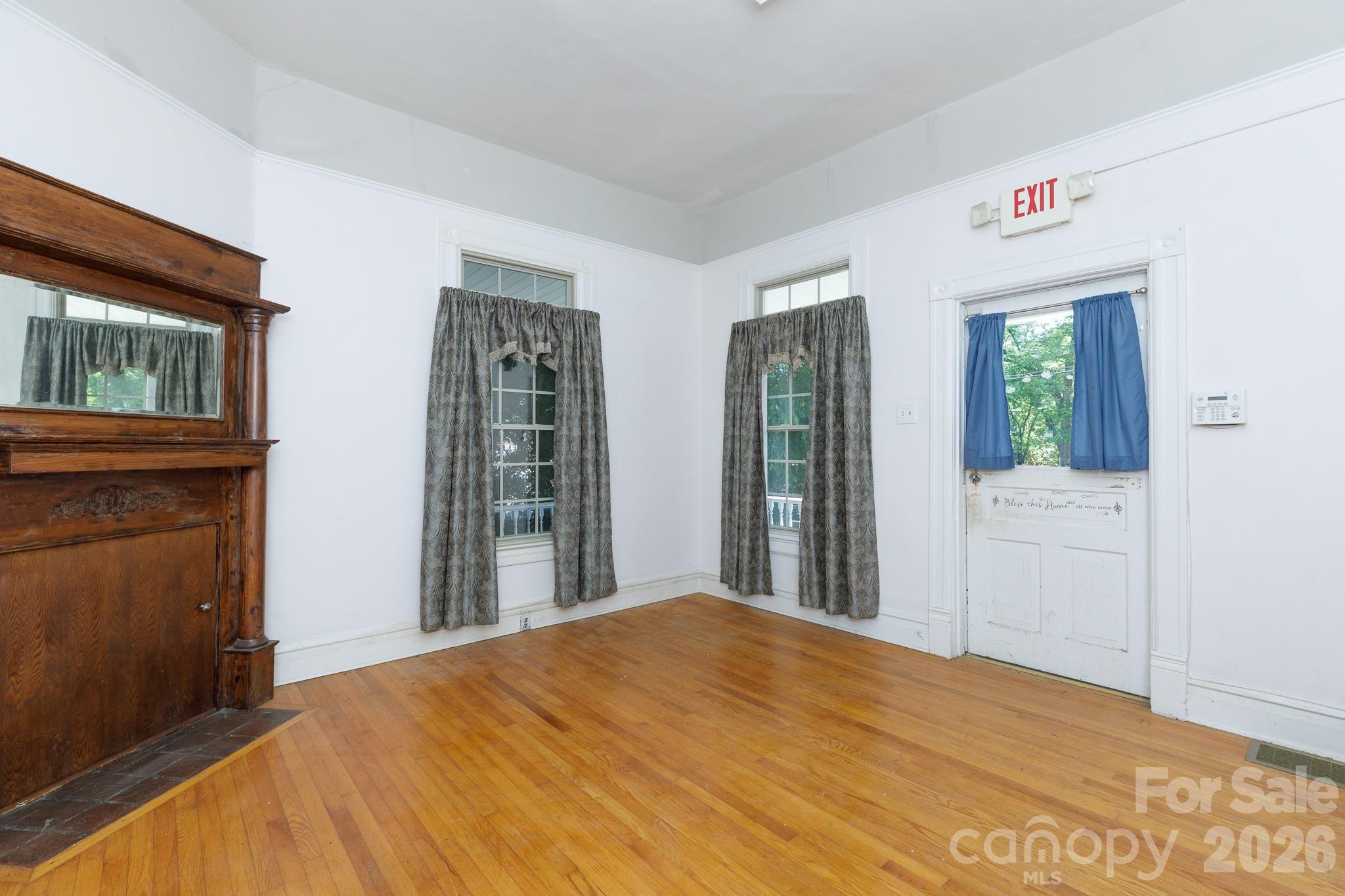 319 Park Avenue Property Photo 7
