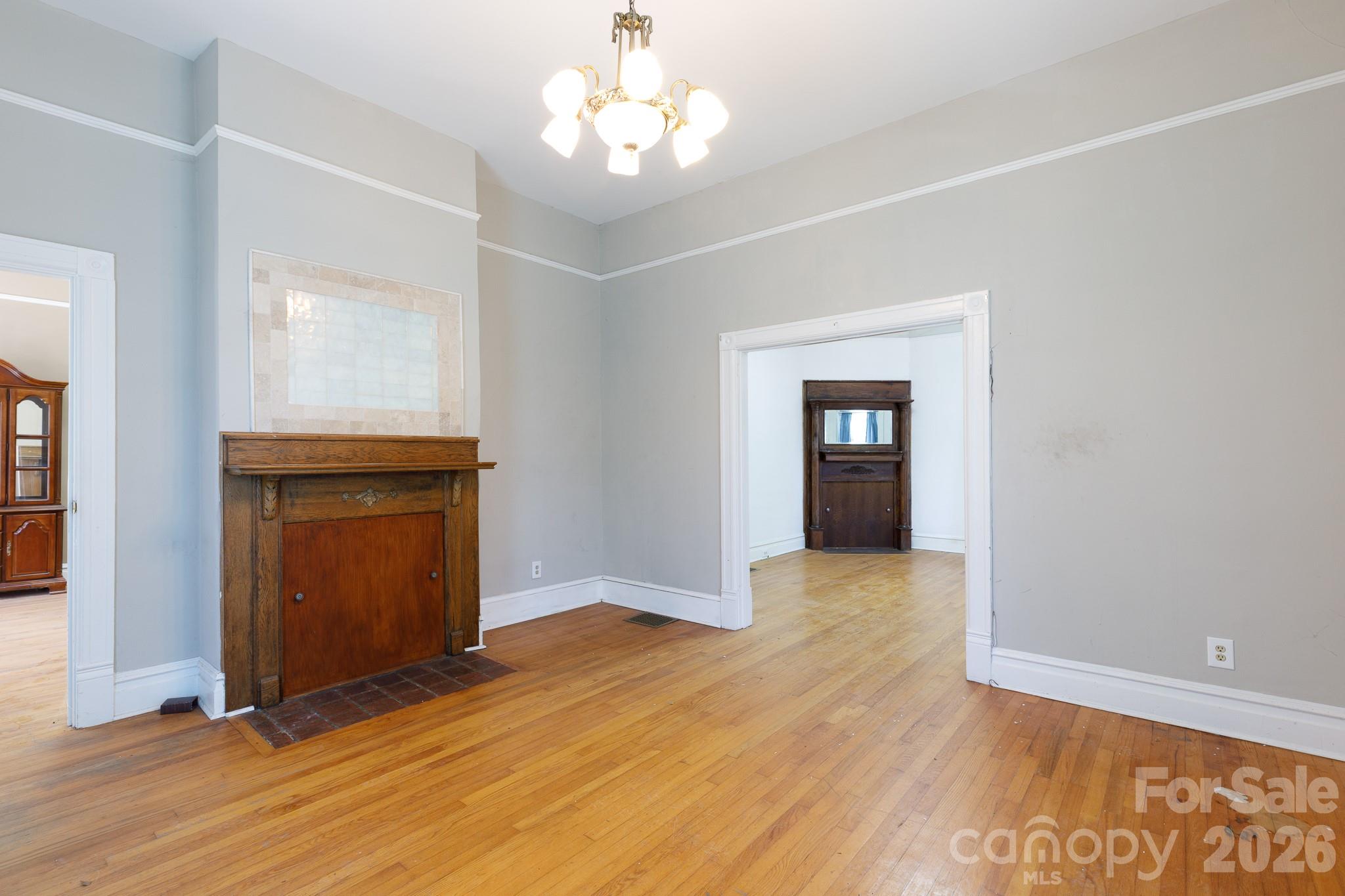 319 Park Avenue Property Photo 10