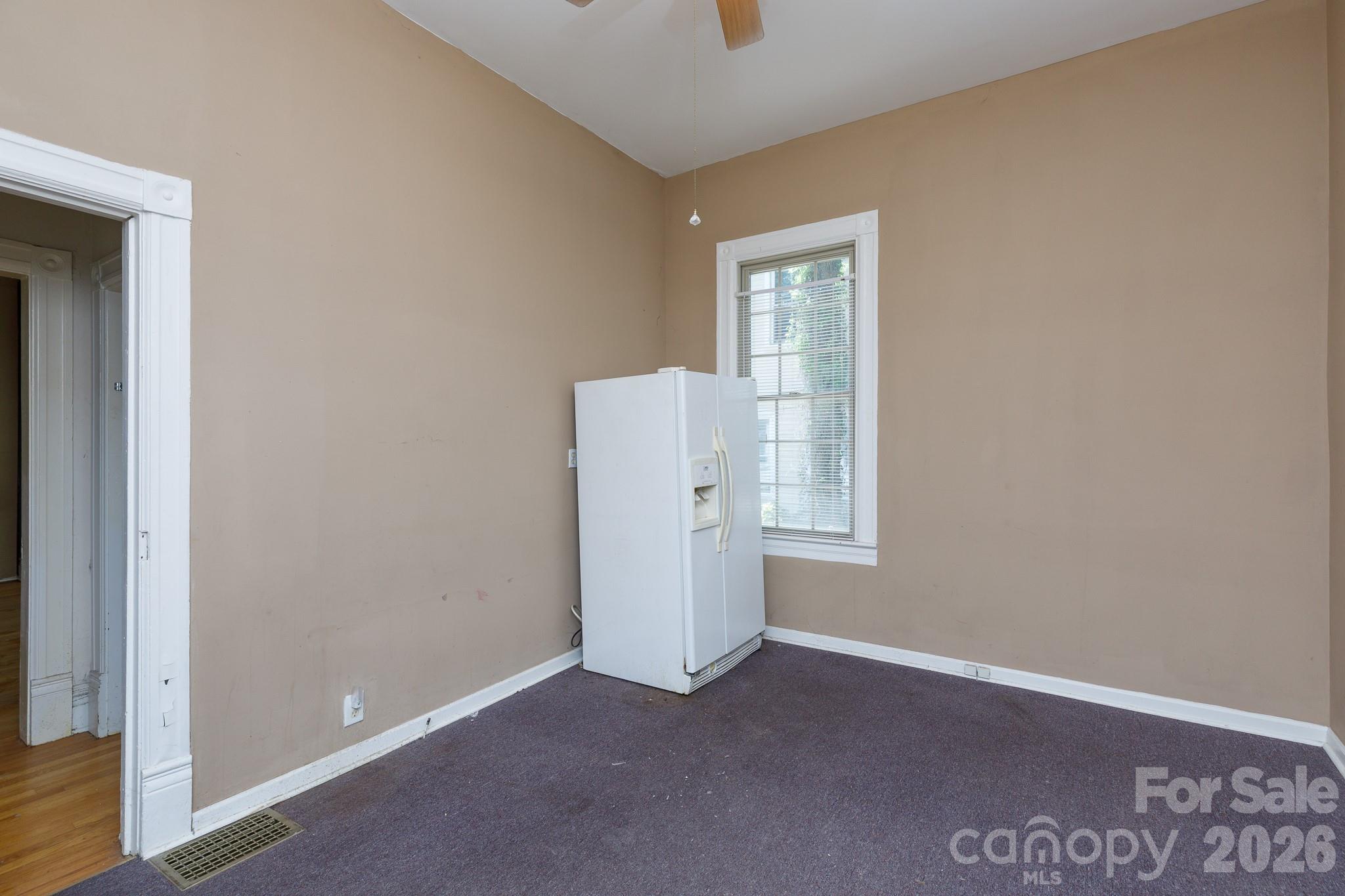 319 Park Avenue Property Photo 14