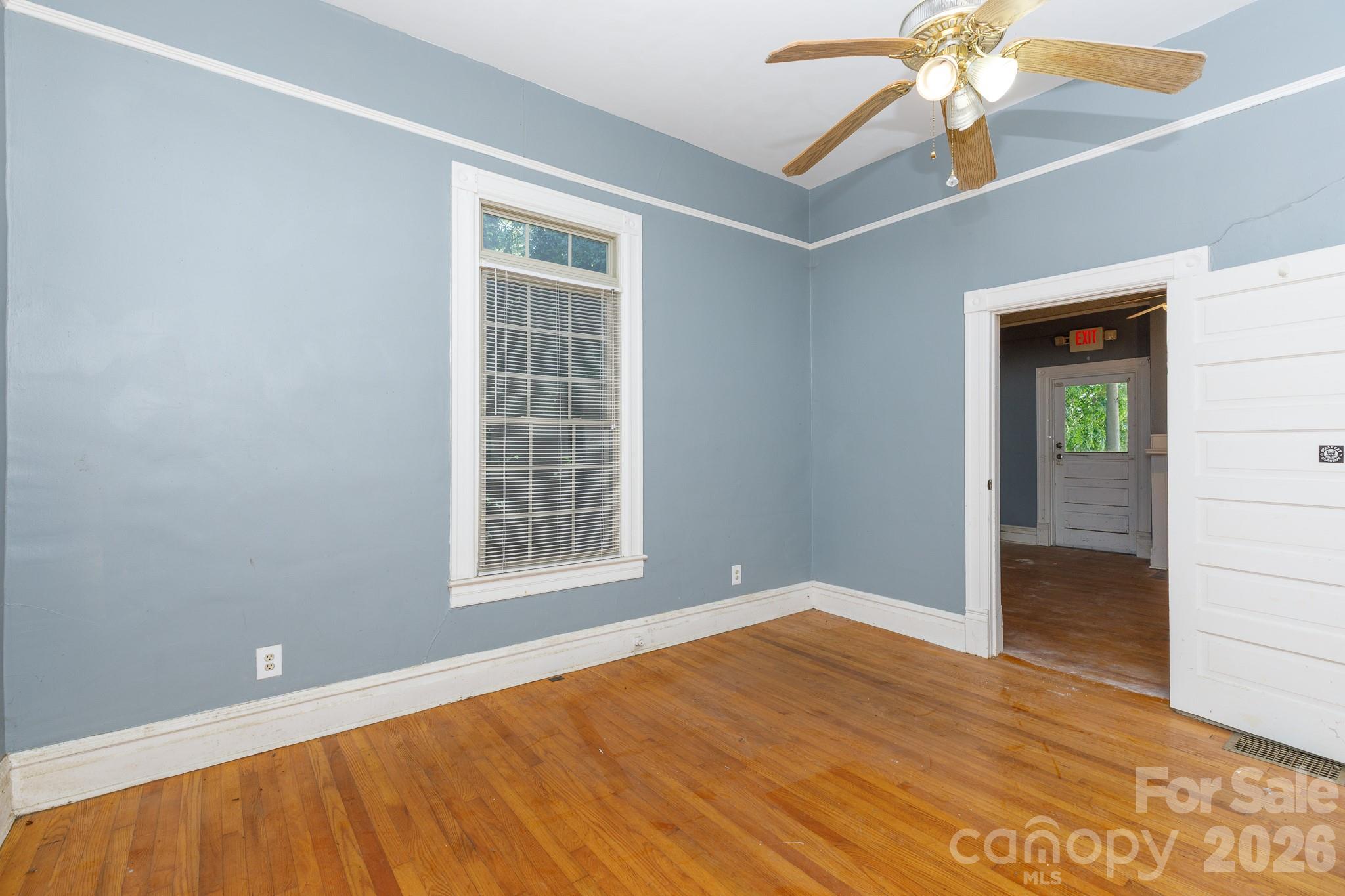 319 Park Avenue Property Photo 23