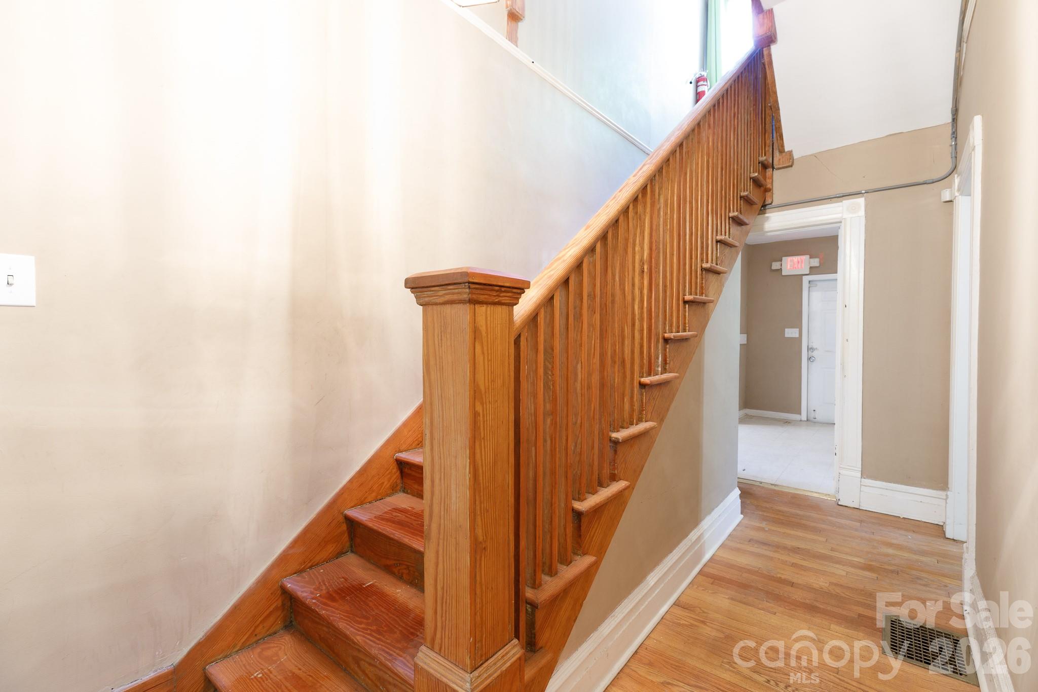 319 Park Avenue Property Photo 24
