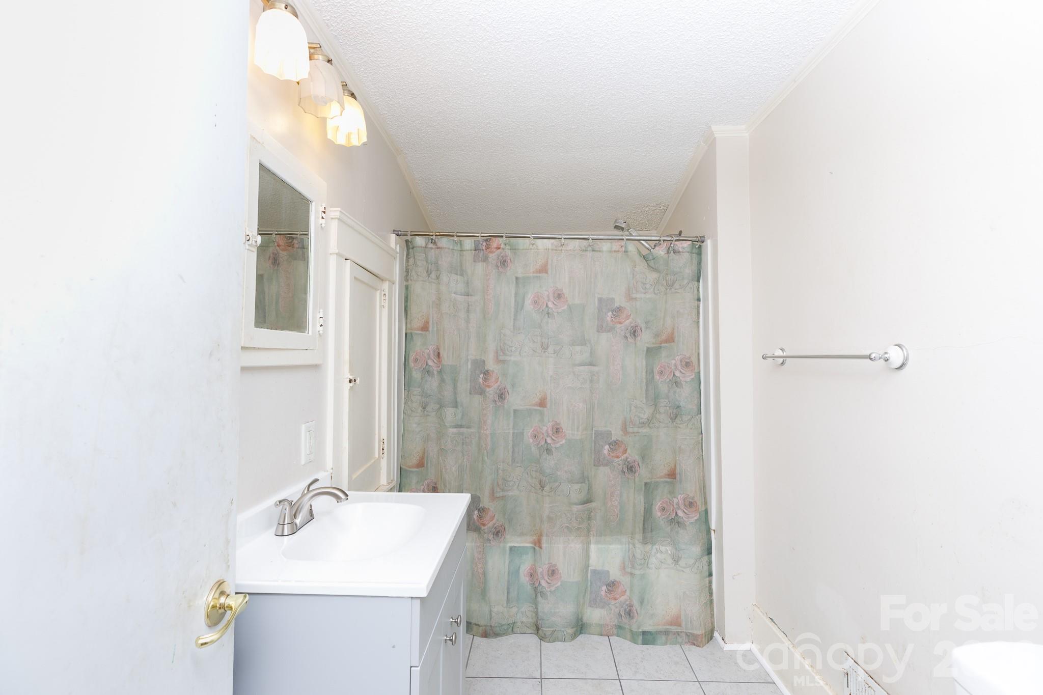 319 Park Avenue Property Photo 25