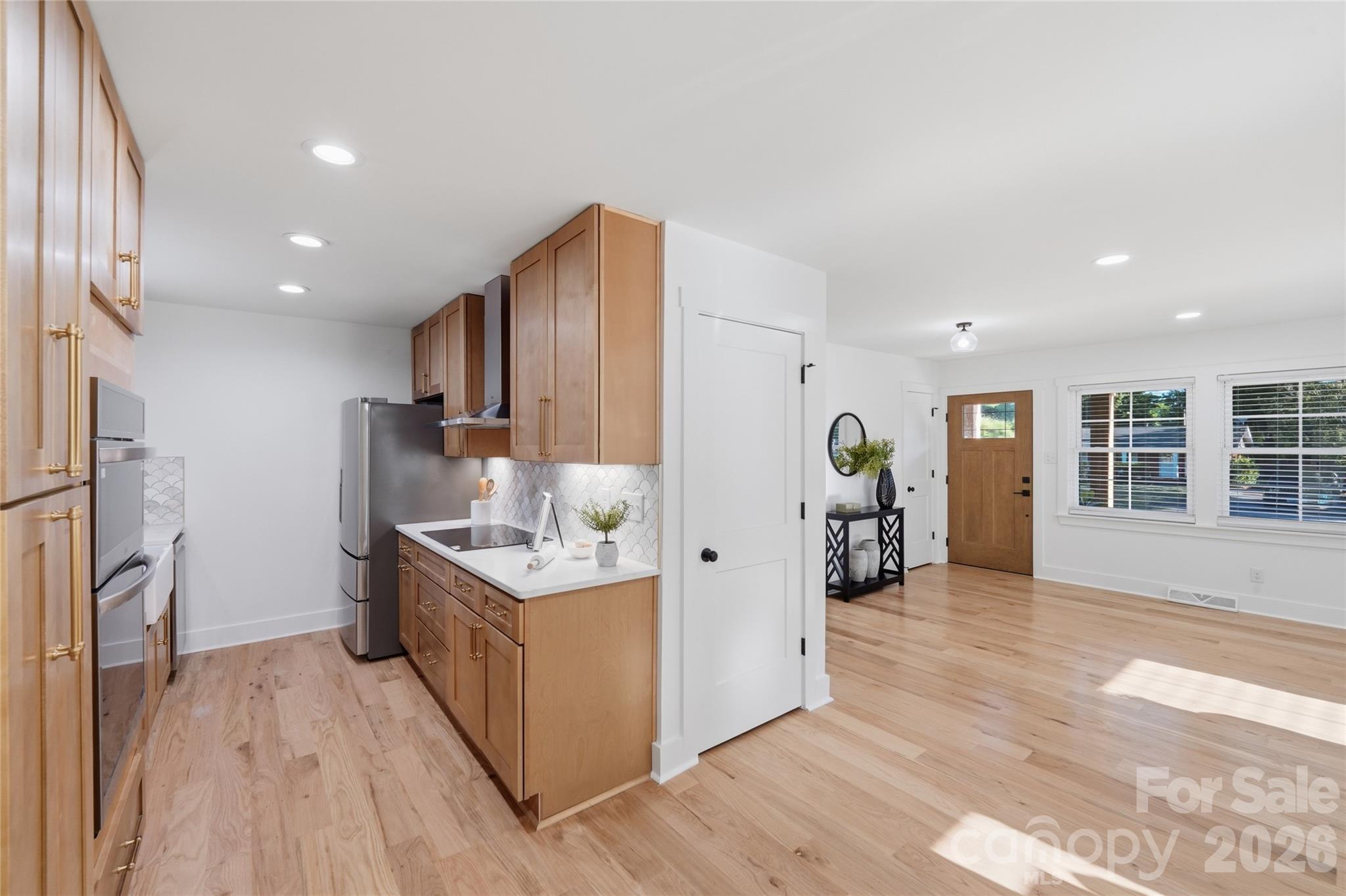 4314 Ivanhoe Place Property Photo 10