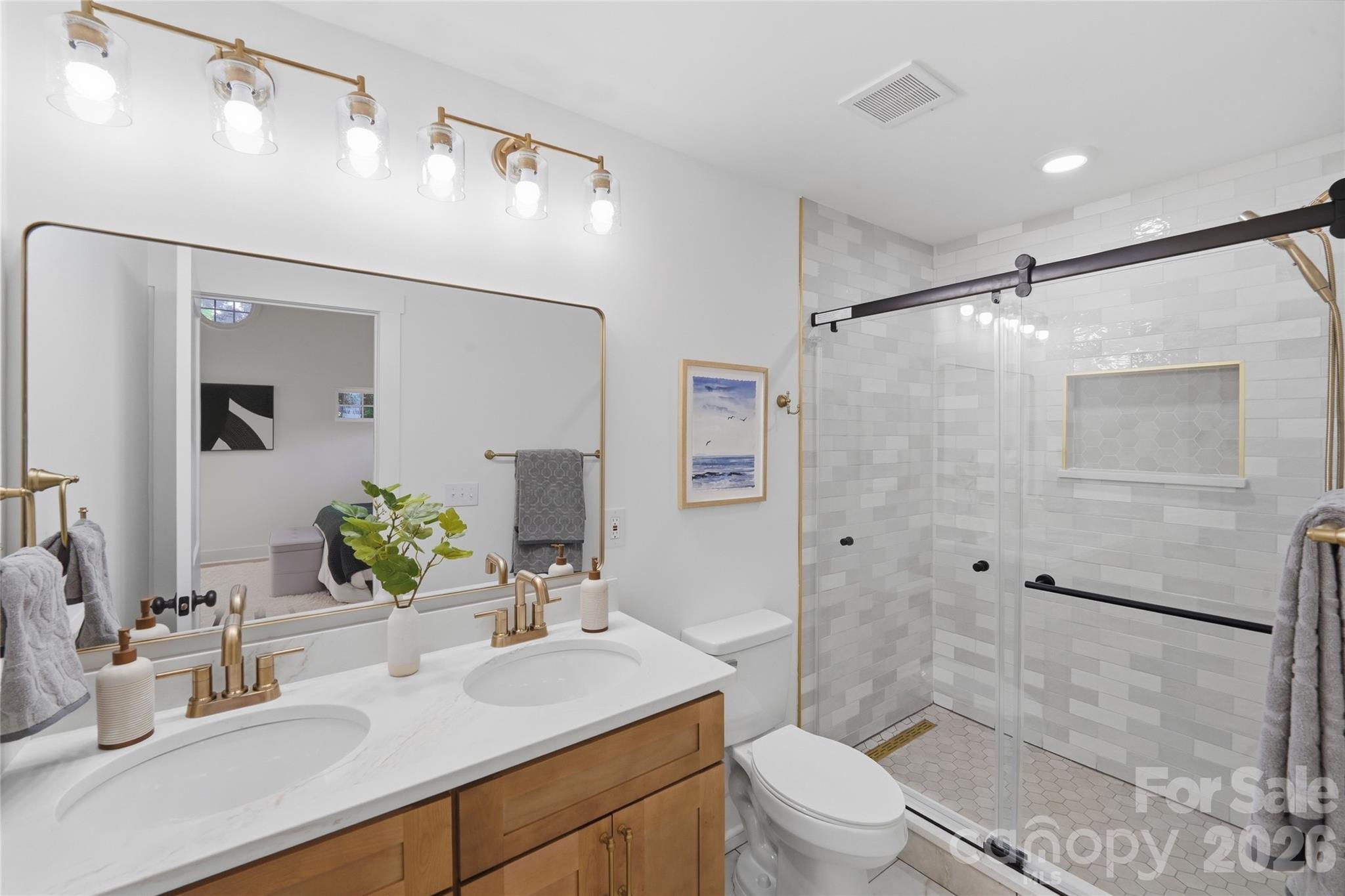 4314 Ivanhoe Place Property Photo 15