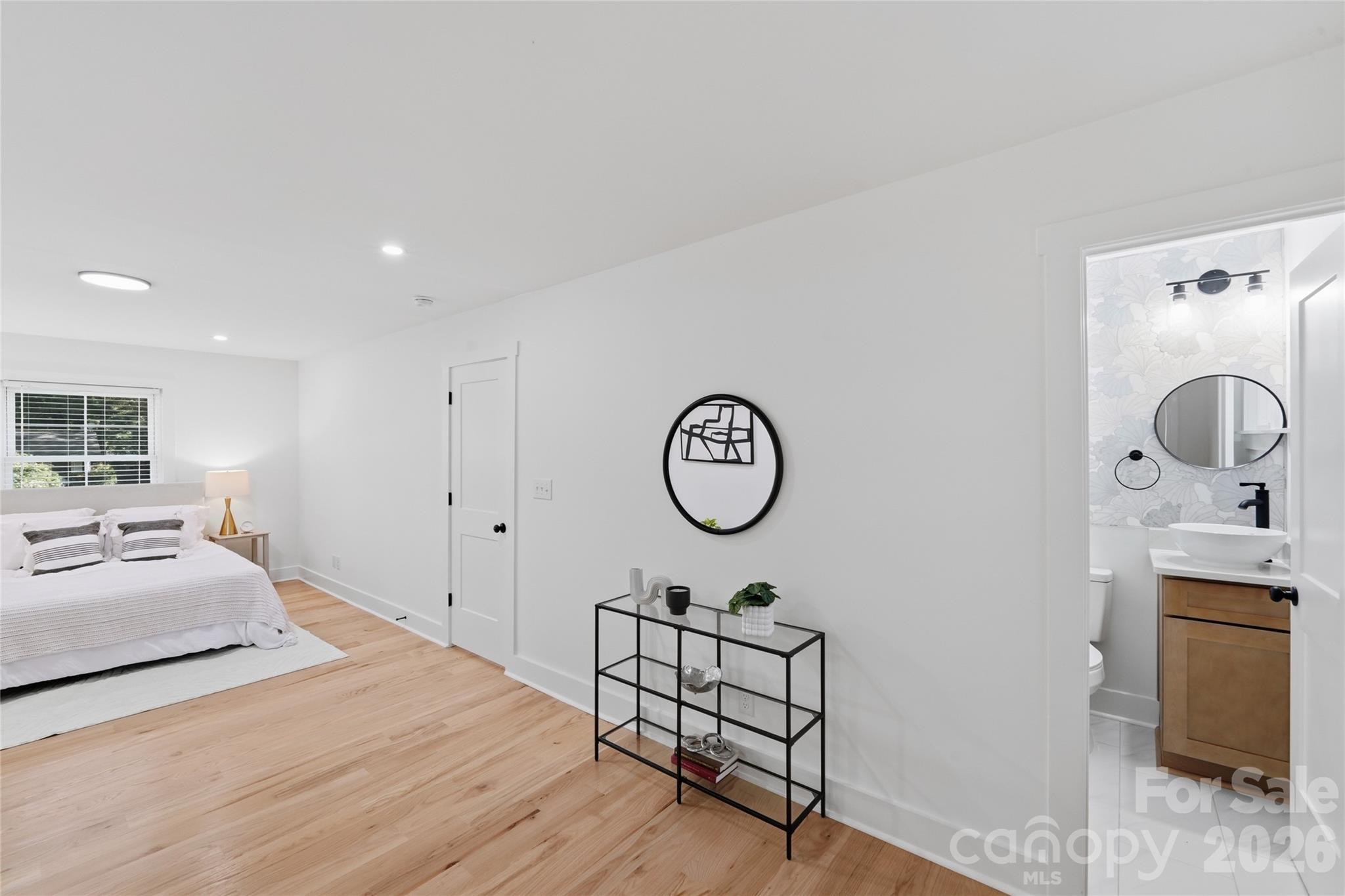 4314 Ivanhoe Place Property Photo 18