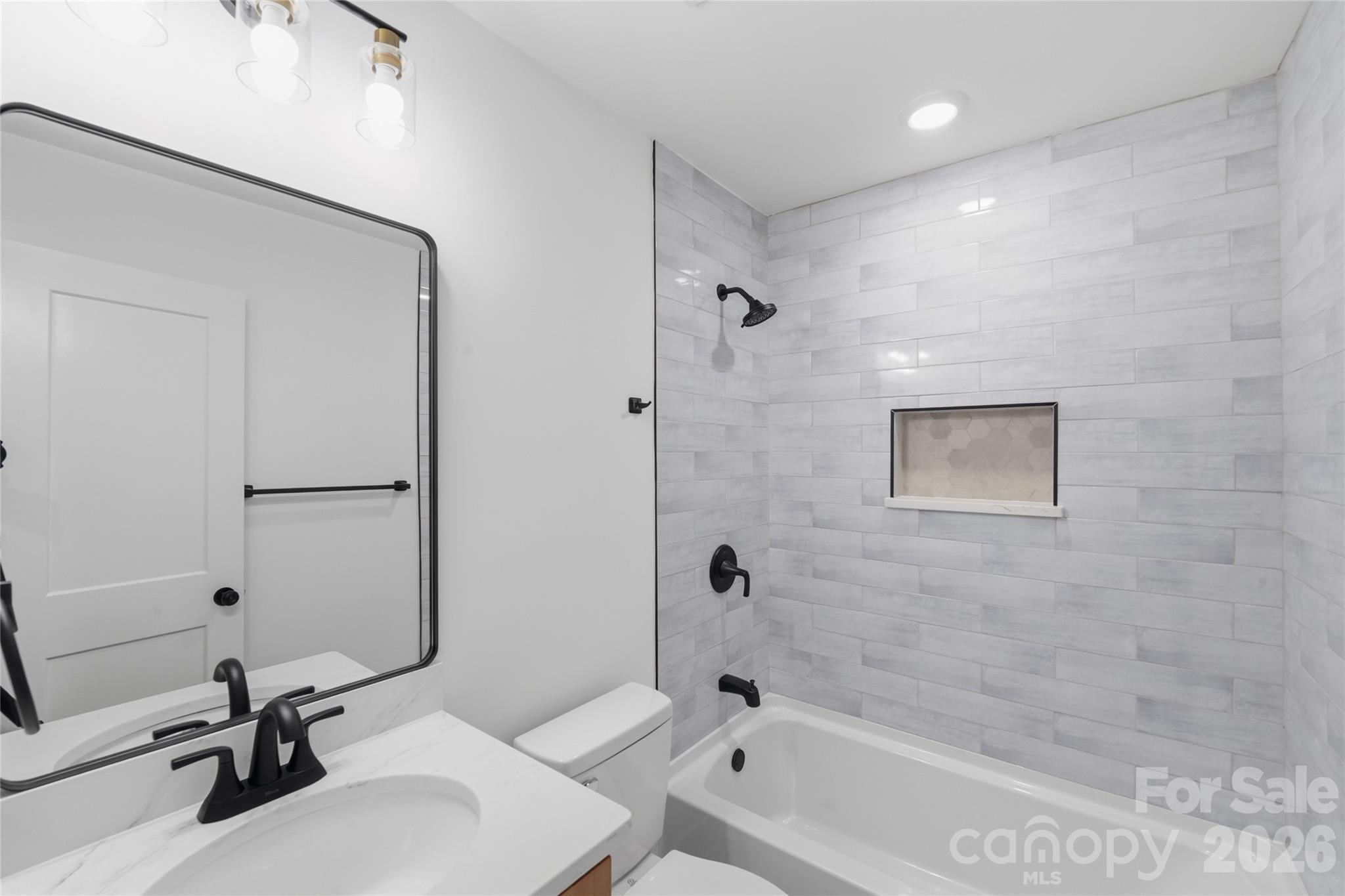 4314 Ivanhoe Place Property Photo 23