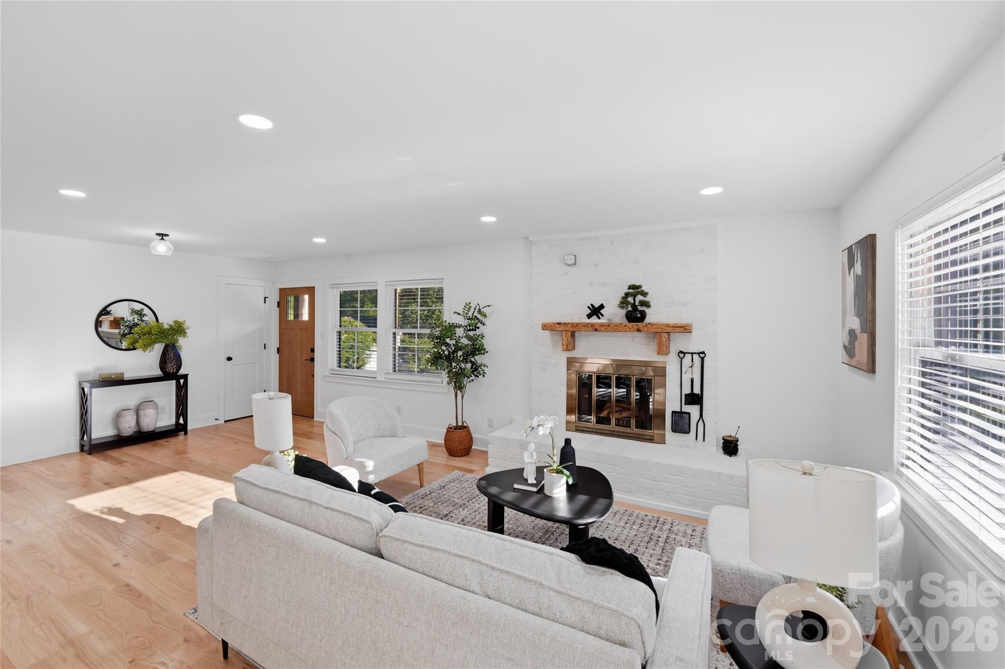 4314 Ivanhoe Place Property Photo 32