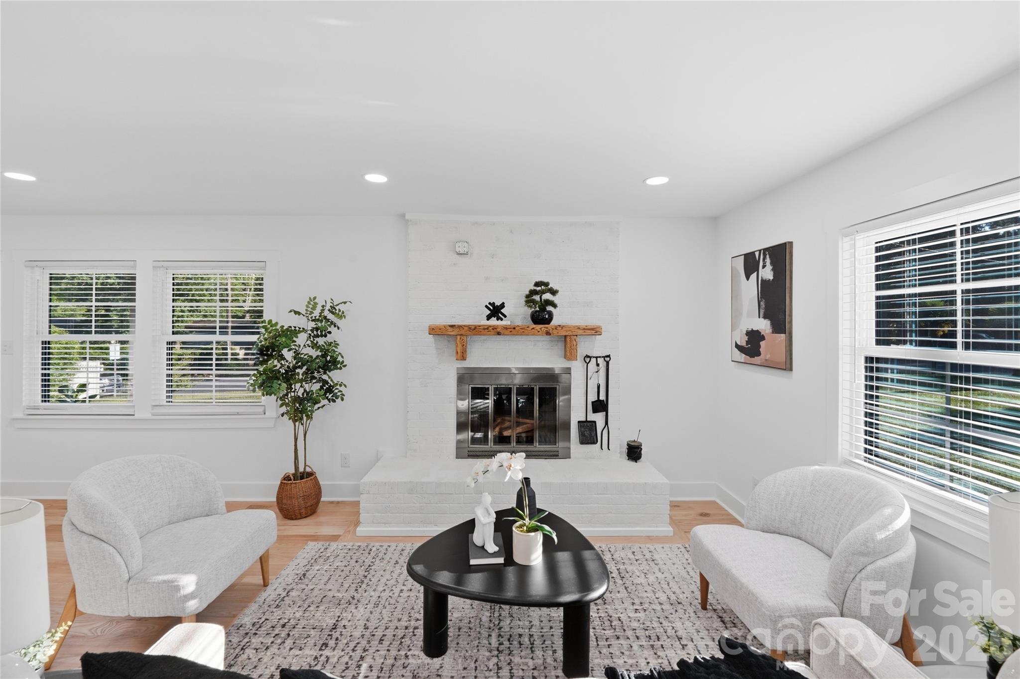 4314 Ivanhoe Place Property Photo 33