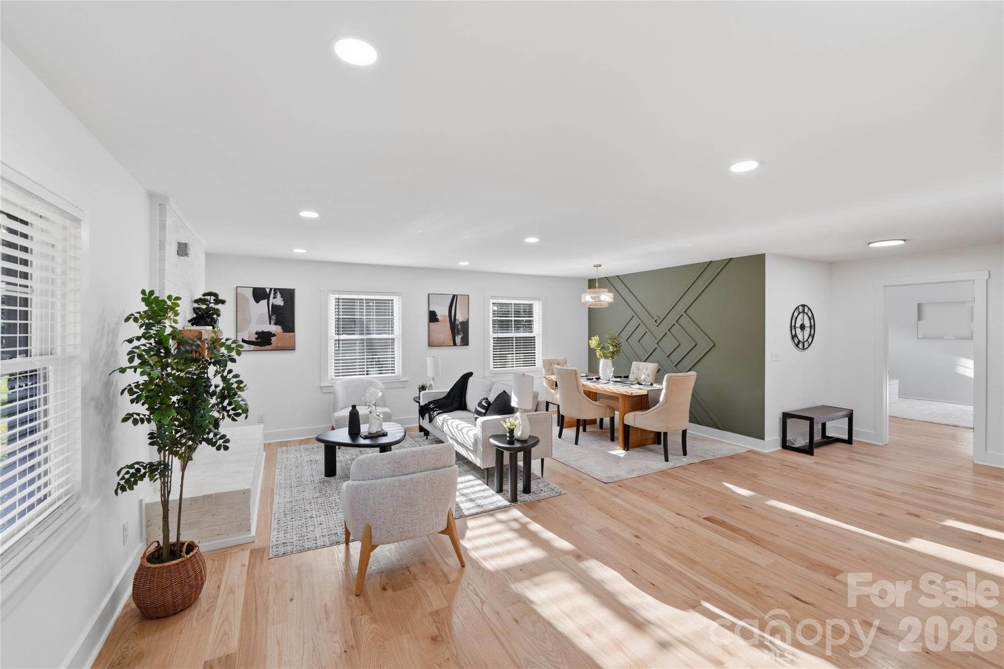 4314 Ivanhoe Place Property Photo 34