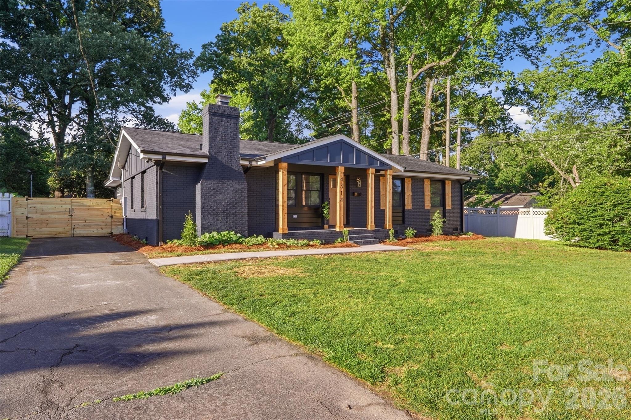4314 Ivanhoe Place Property Photo 36