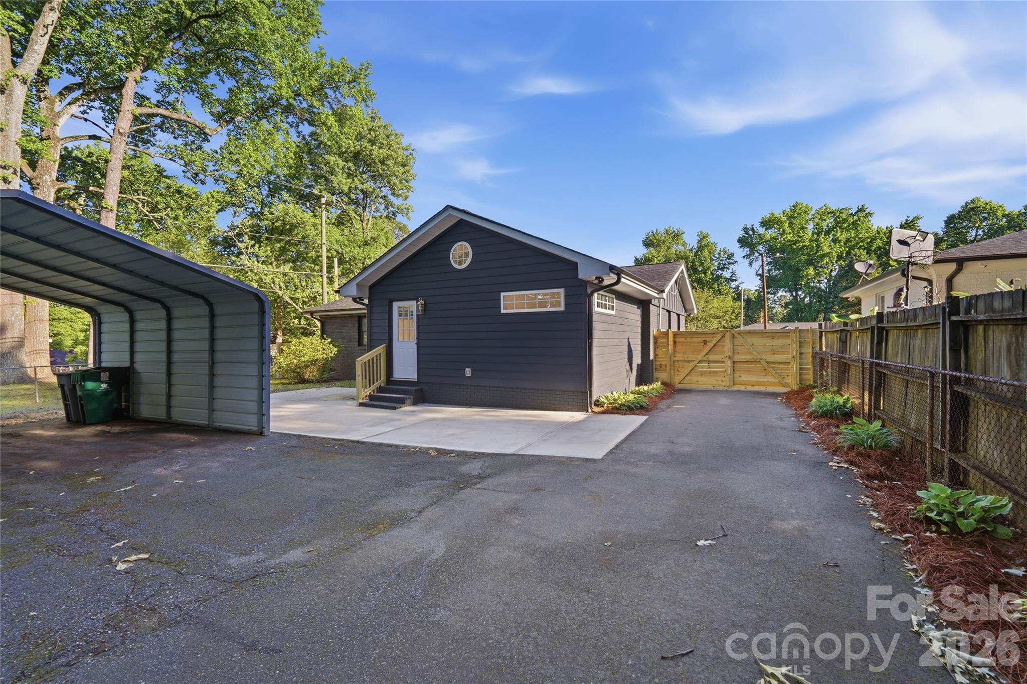 4314 Ivanhoe Place Property Photo 37