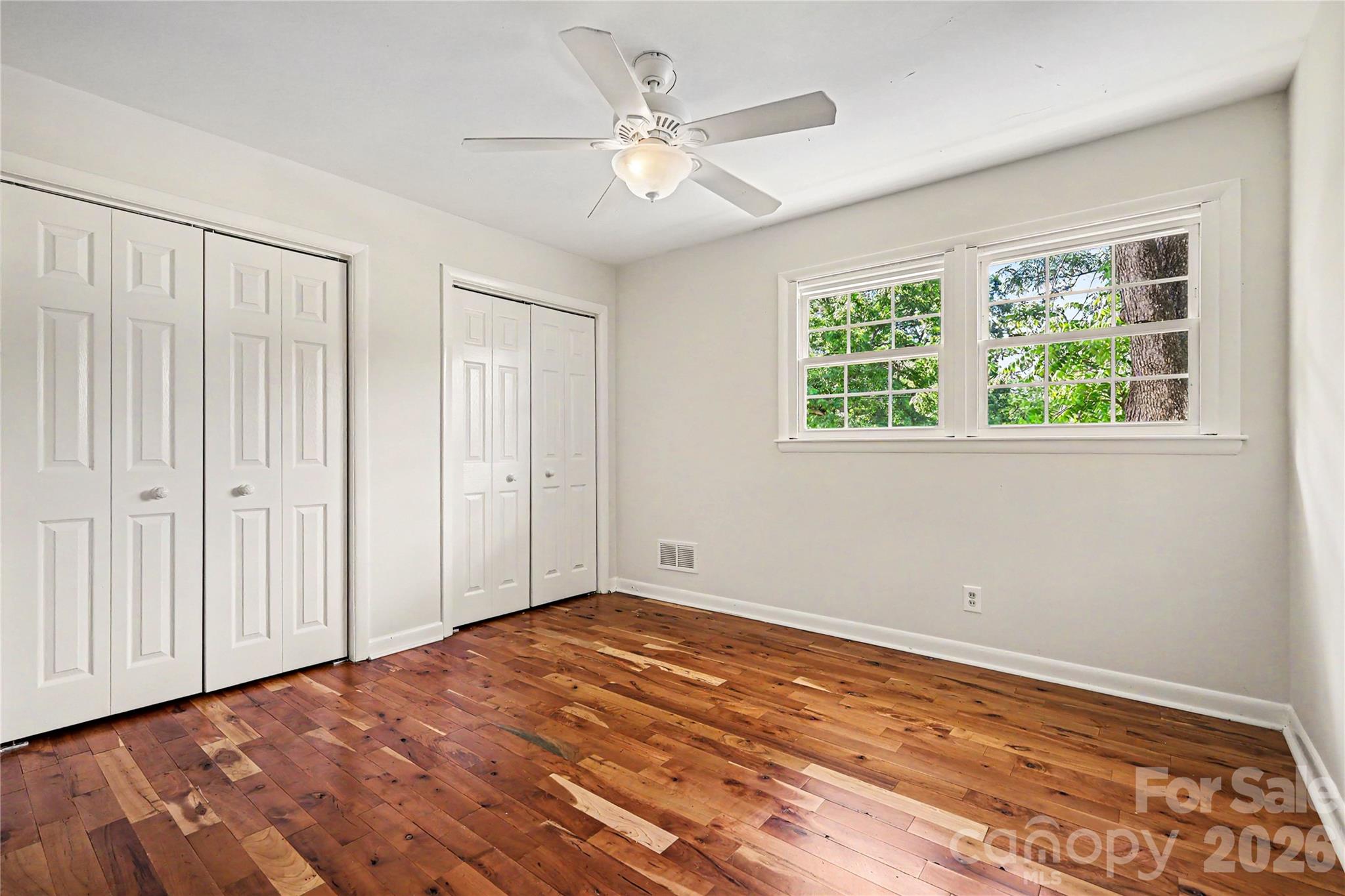 211 Windsor Drive Property Photo 4