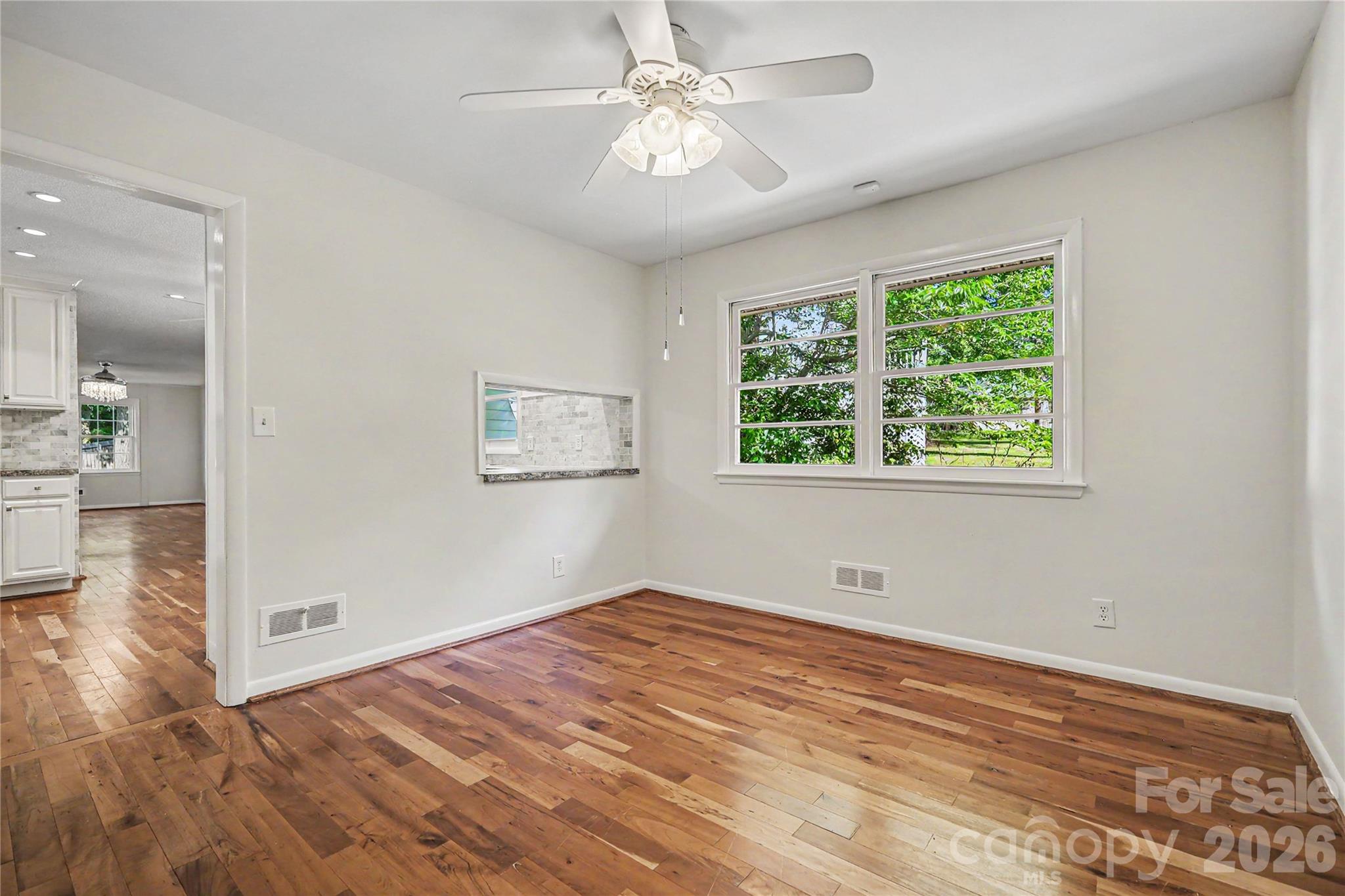 211 Windsor Drive Property Photo 8