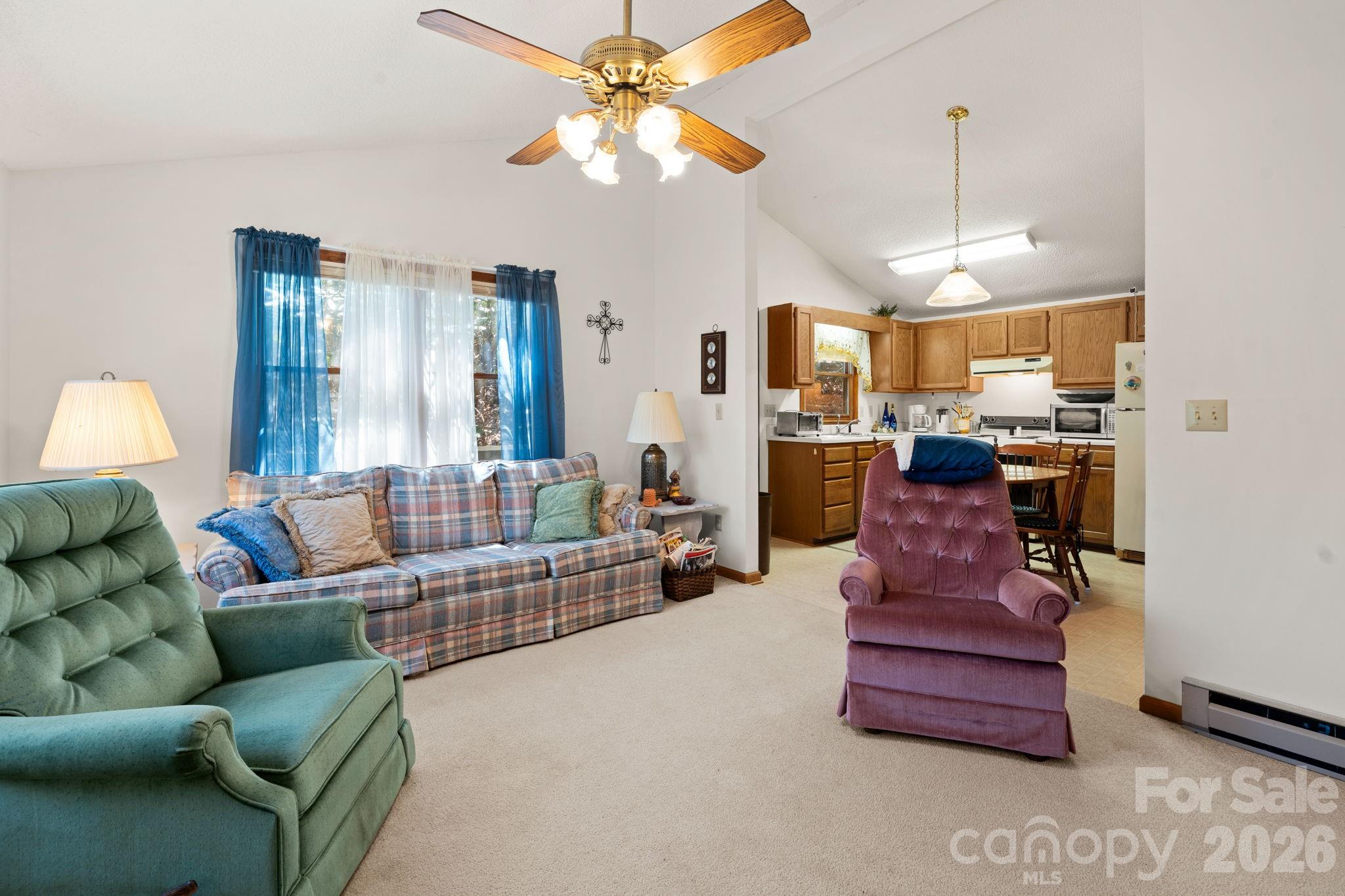 8977 Rose Hollow Avenue Property Photo 3