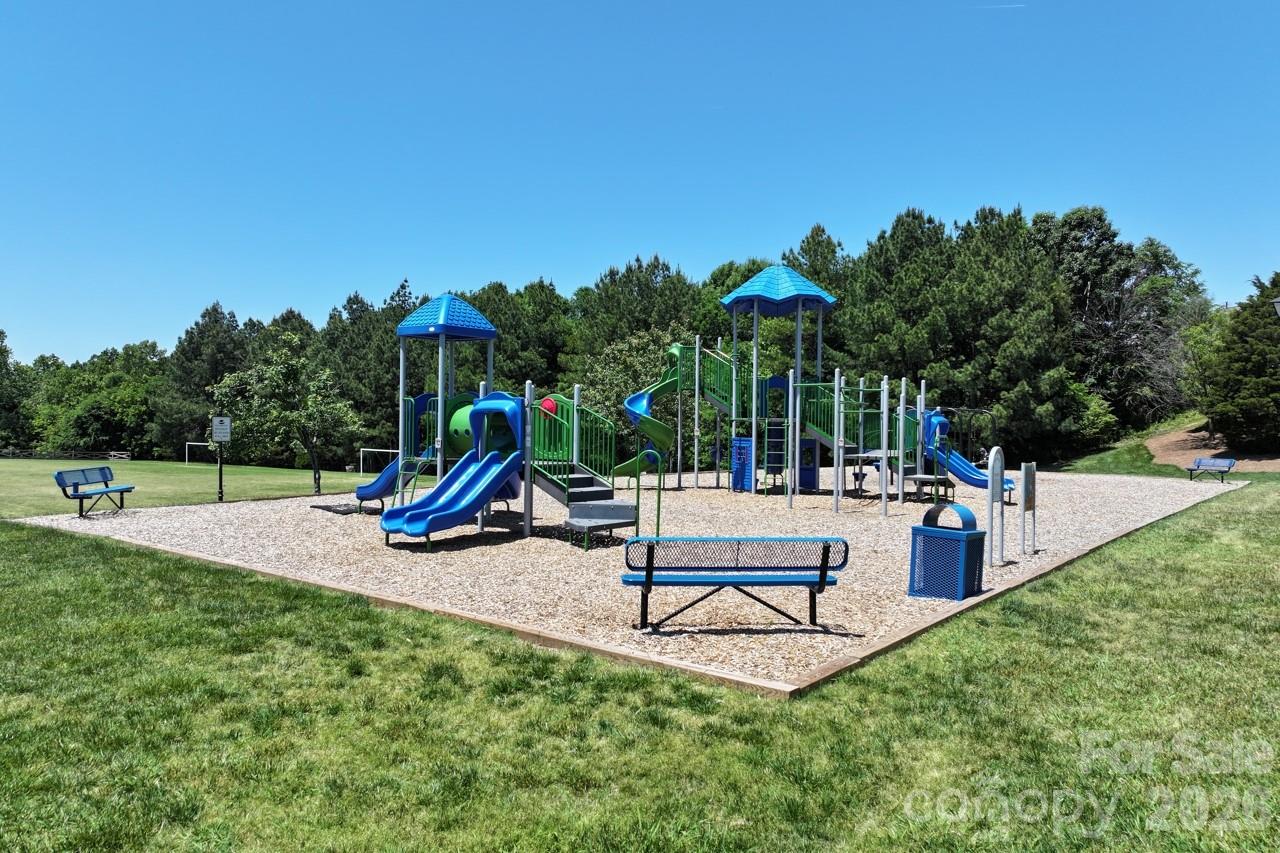 14509 Greenpoint Lane Property Photo 40