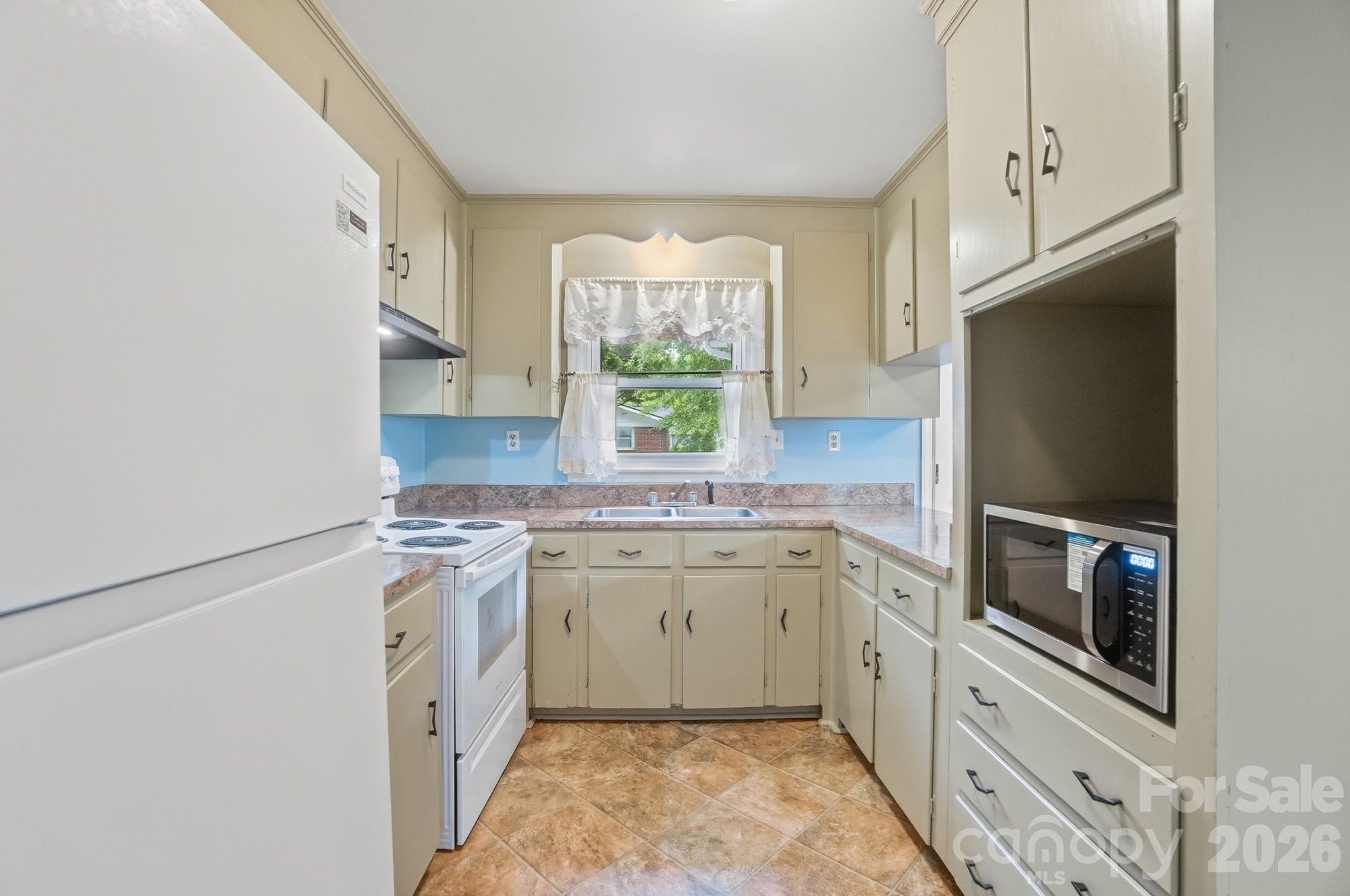 6239 Netherwood Drive Property Photo 21
