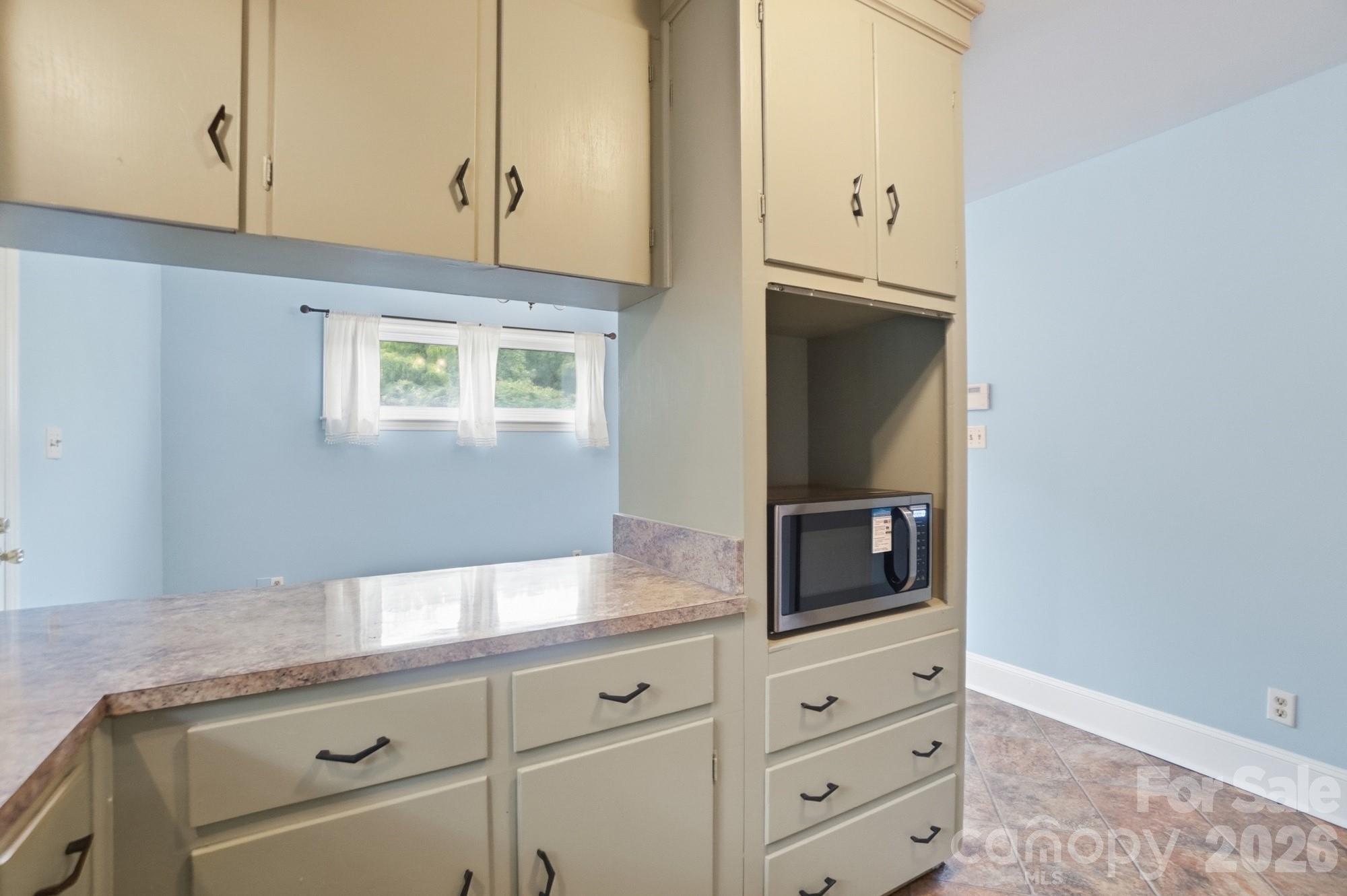 6239 Netherwood Drive Property Photo 23