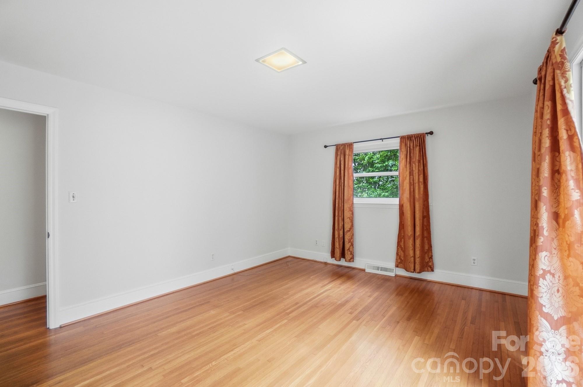 6239 Netherwood Drive Property Photo 27